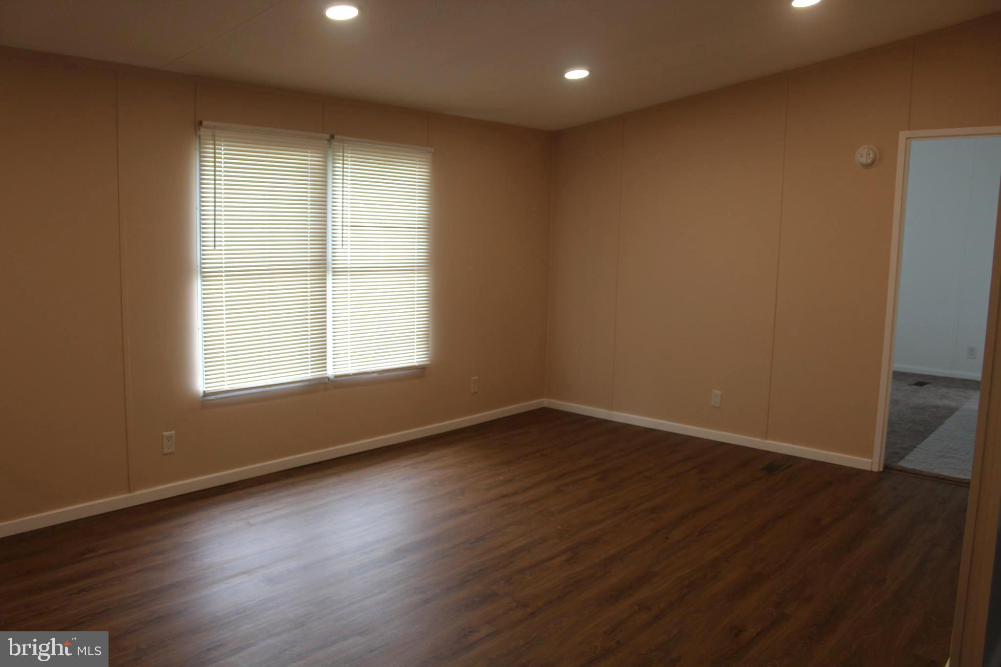 DEEP RUN PARK - Residential