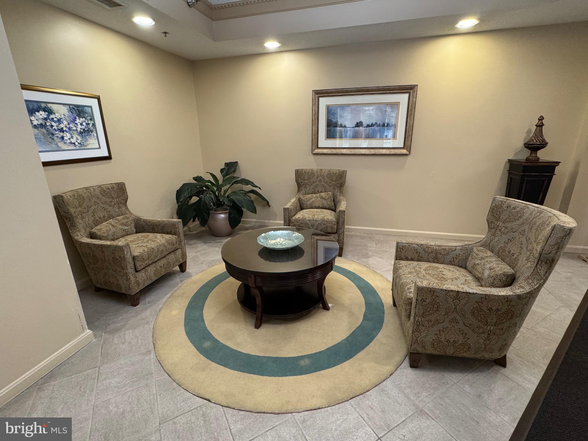 LEISURE WORLD - Residential