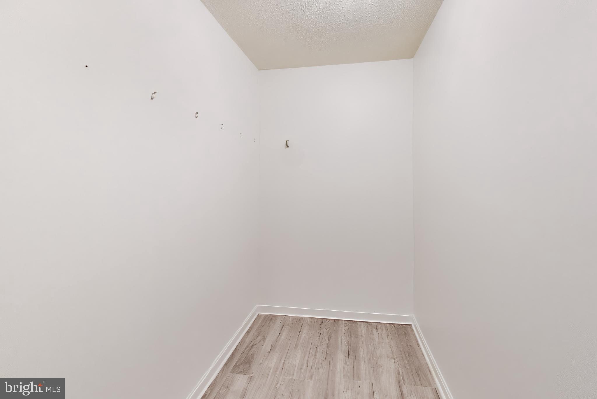 LEISURE WORLD - Residential