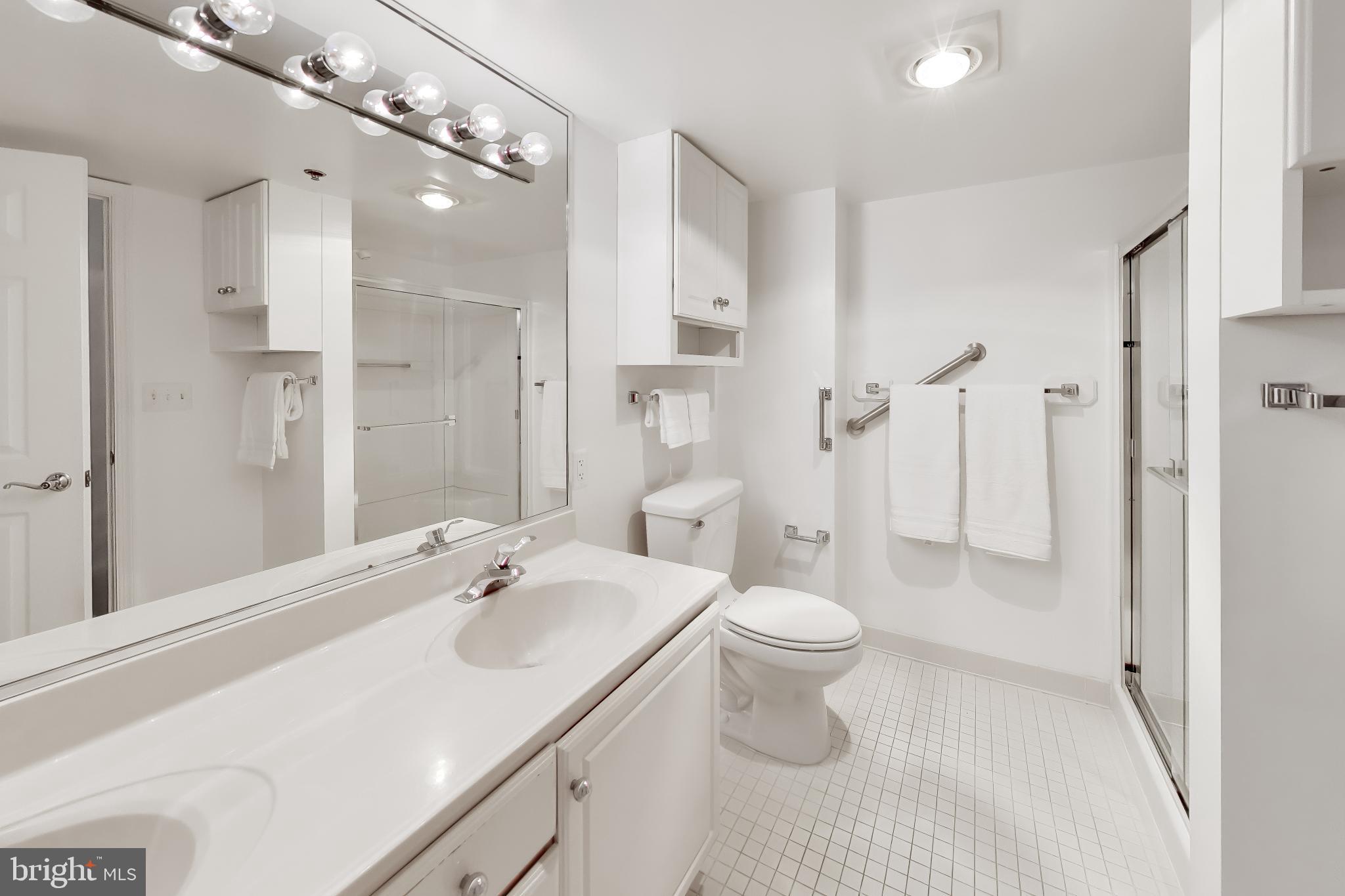 LEISURE WORLD - Residential