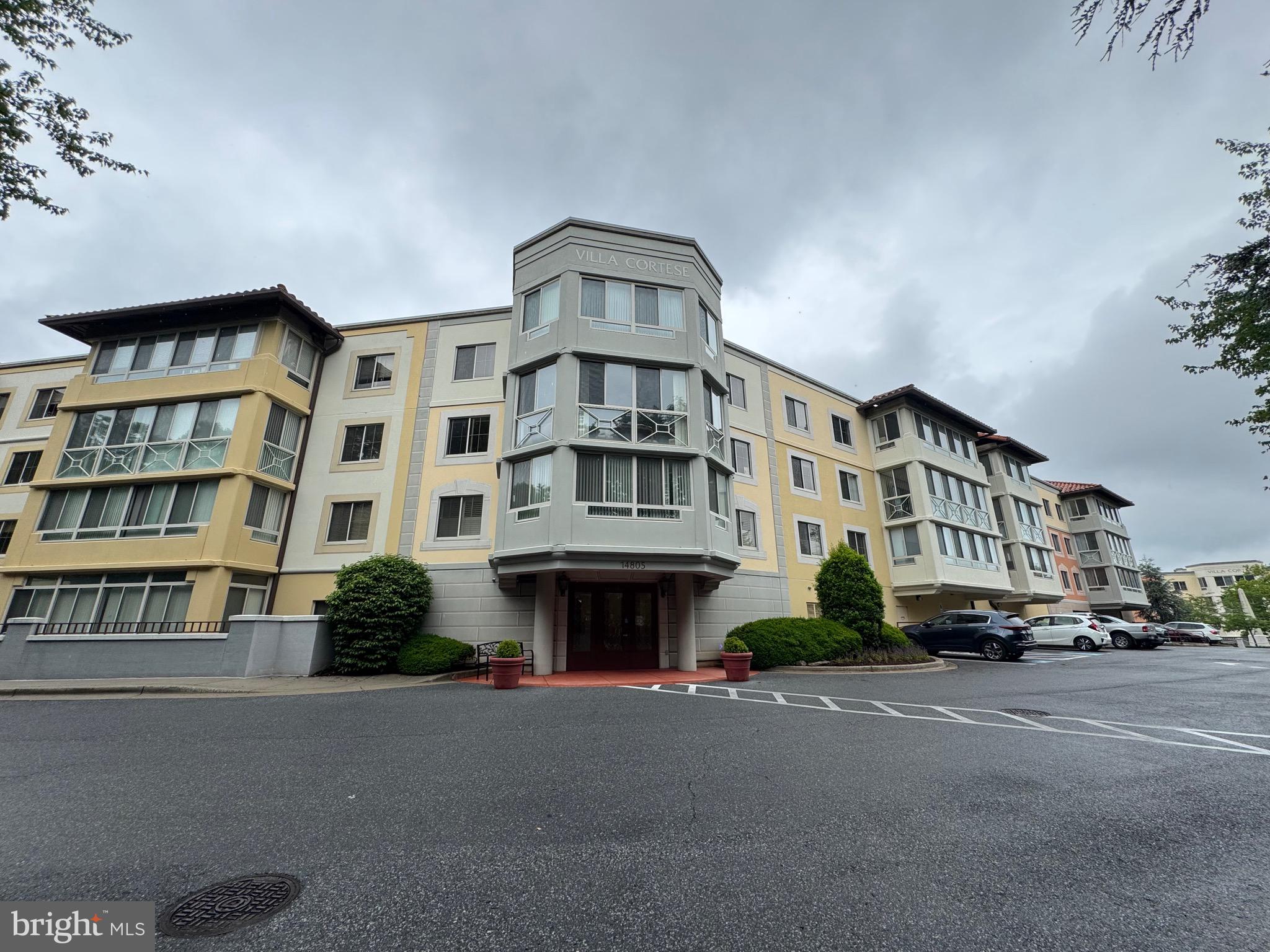 LEISURE WORLD - Residential