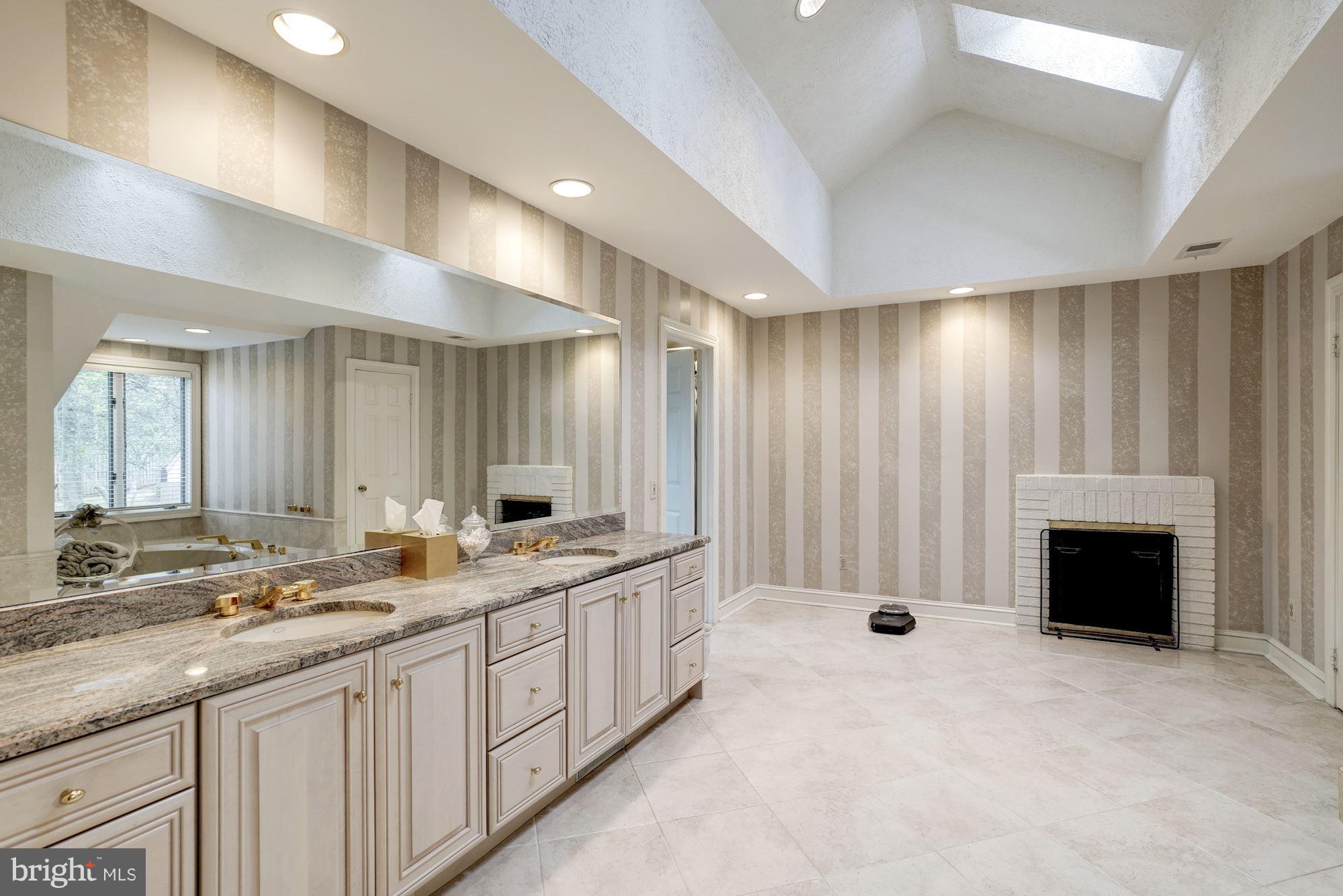OLDE SWINKS MILL ESTATES - Residential