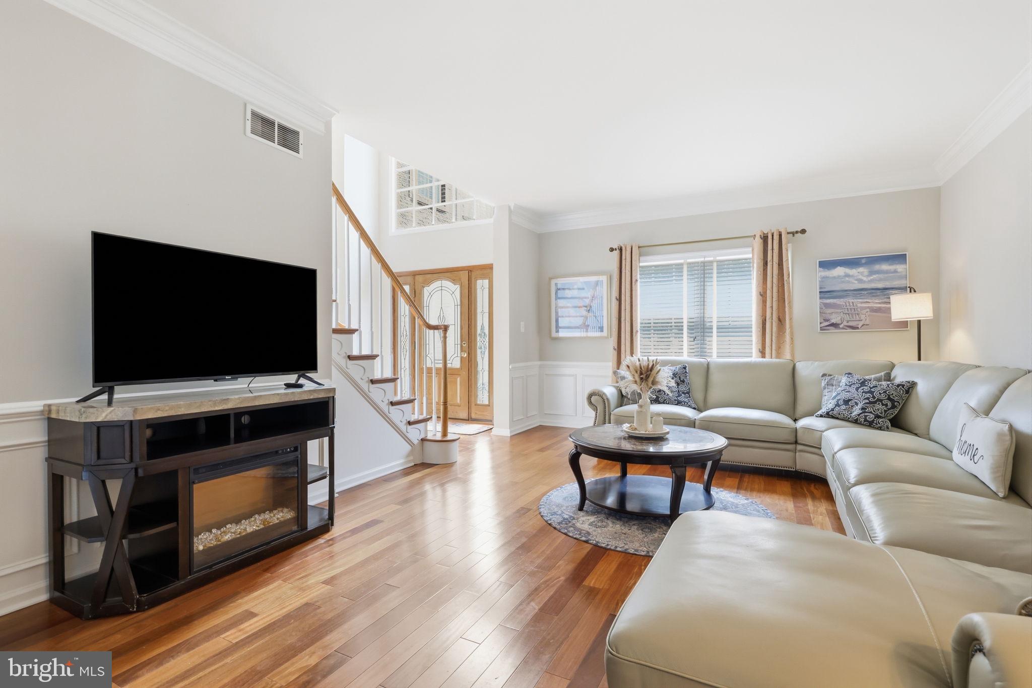 BRIDLE ESTATES - Residential
