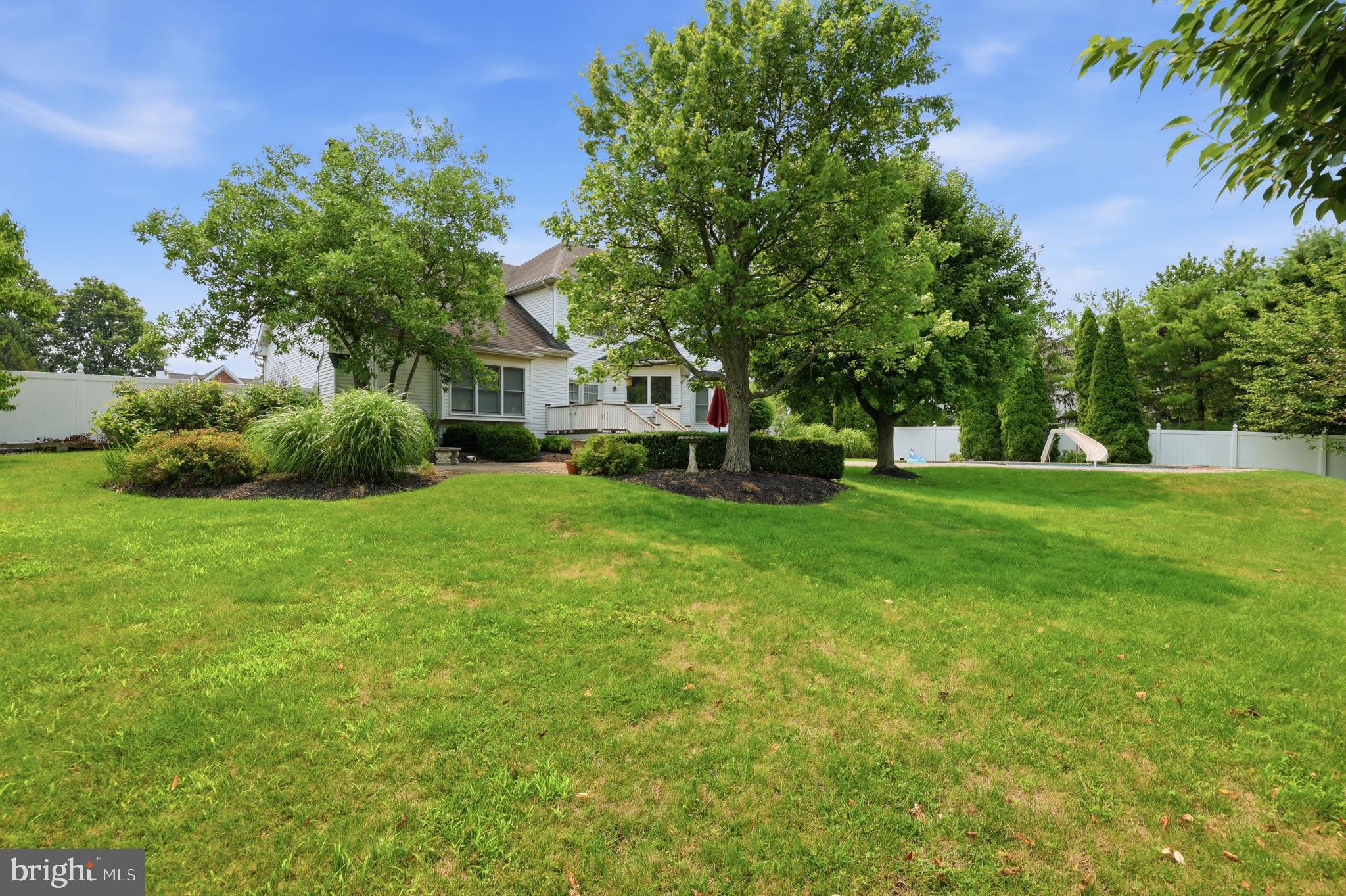 BRIDLE ESTATES - Residential