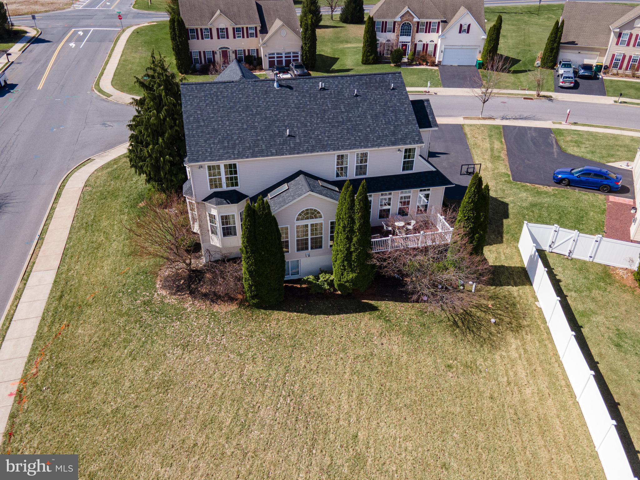 FOX RUN ESTATES - Residential