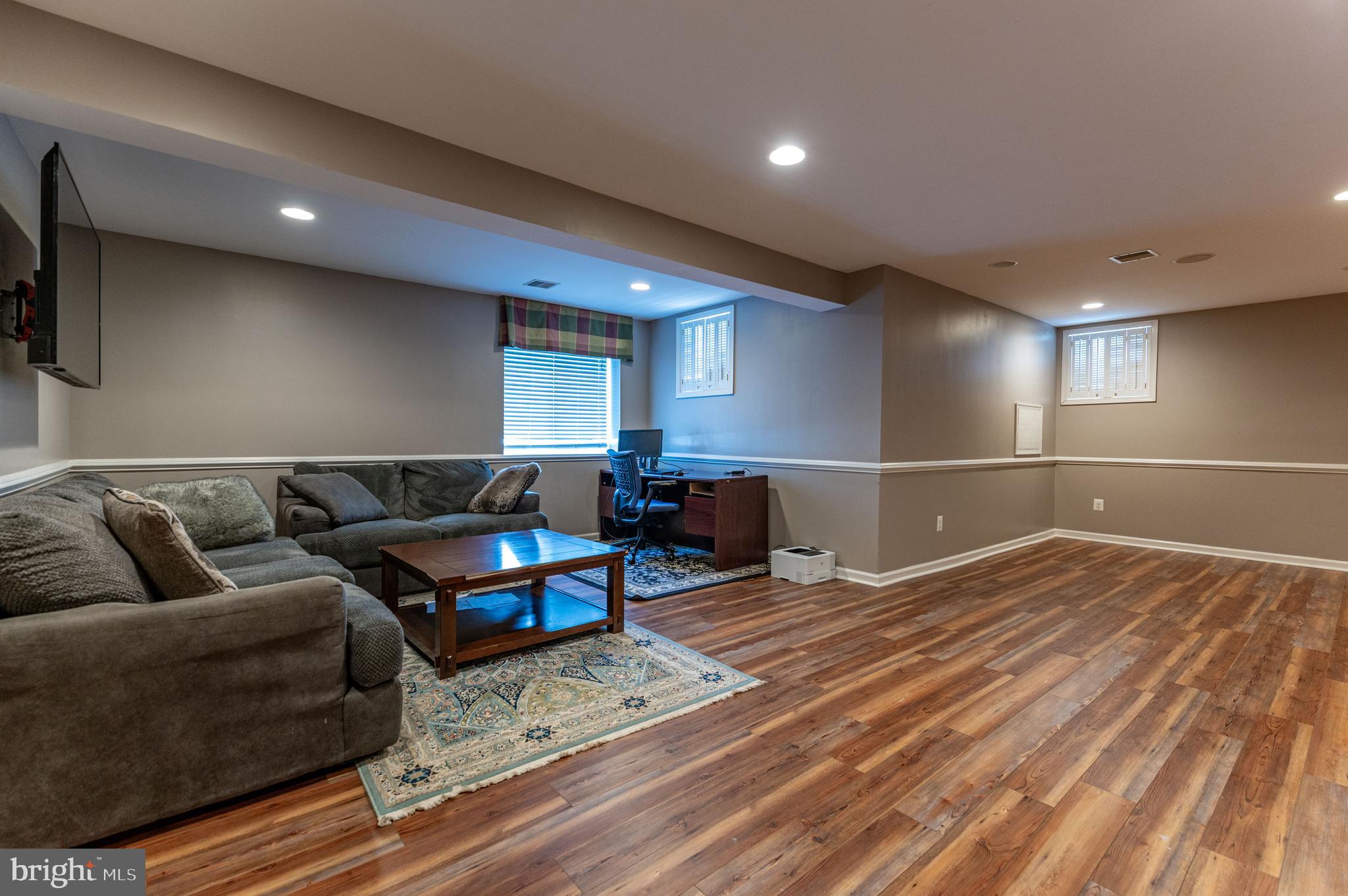 FOX RUN ESTATES - Residential