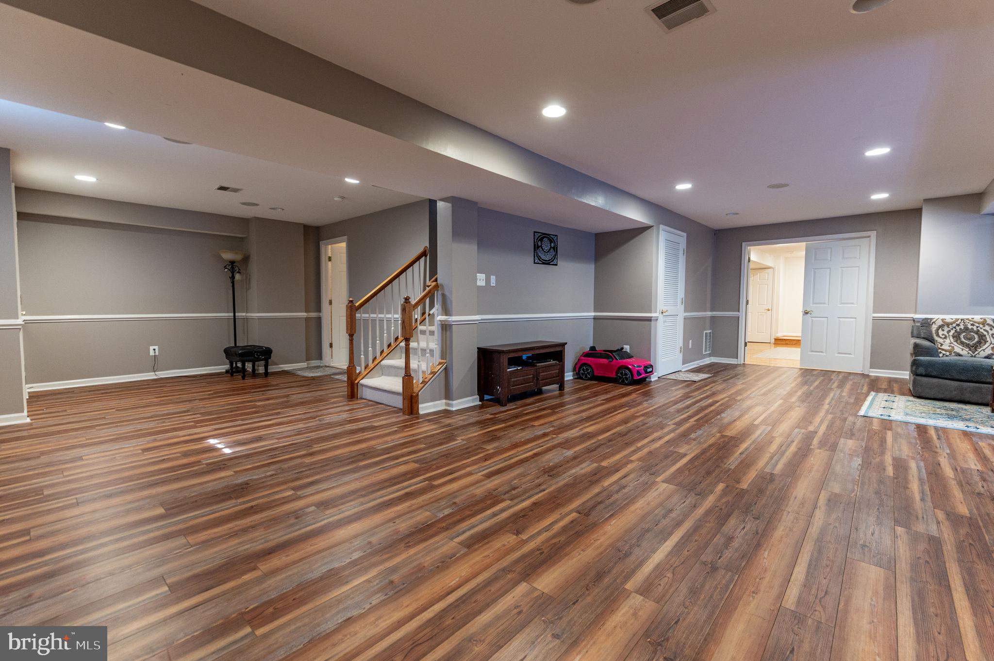 FOX RUN ESTATES - Residential