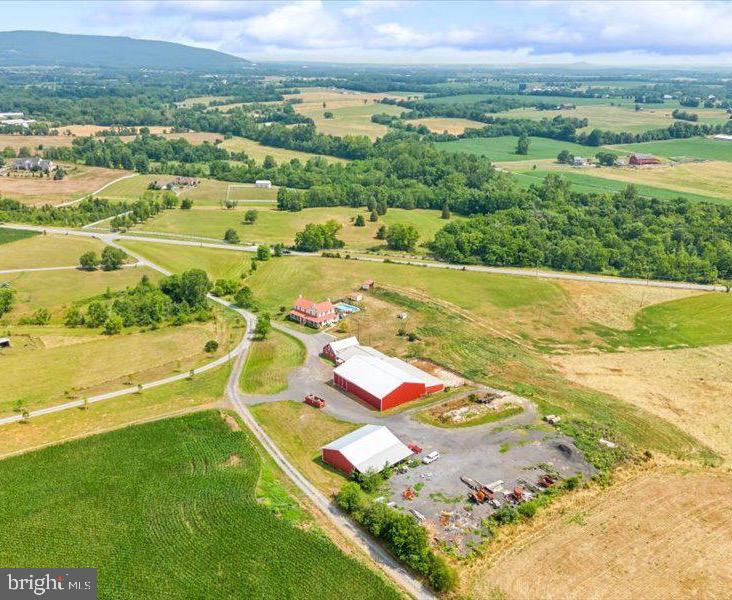 ROCKY RIDGE - Farm