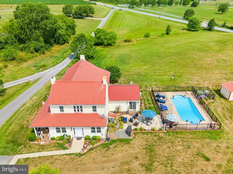 ROCKY RIDGE - Farm