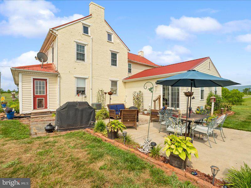 ROCKY RIDGE - Farm