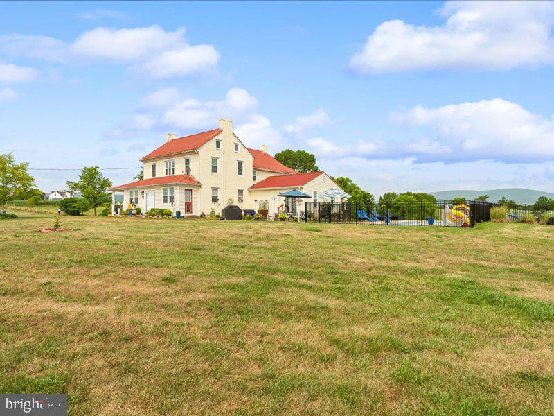ROCKY RIDGE - Farm