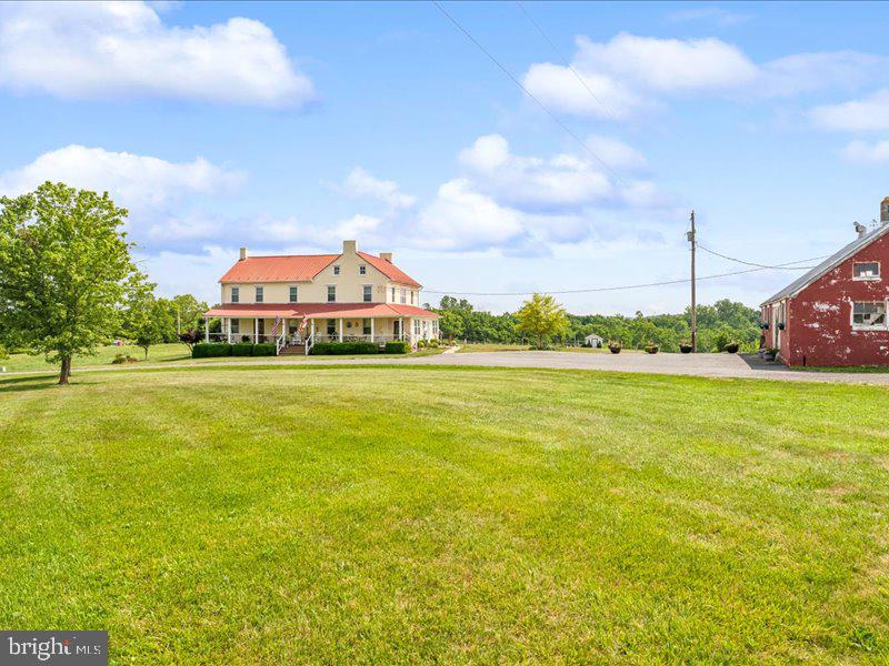 ROCKY RIDGE - Farm