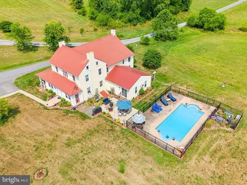 ROCKY RIDGE - Farm
