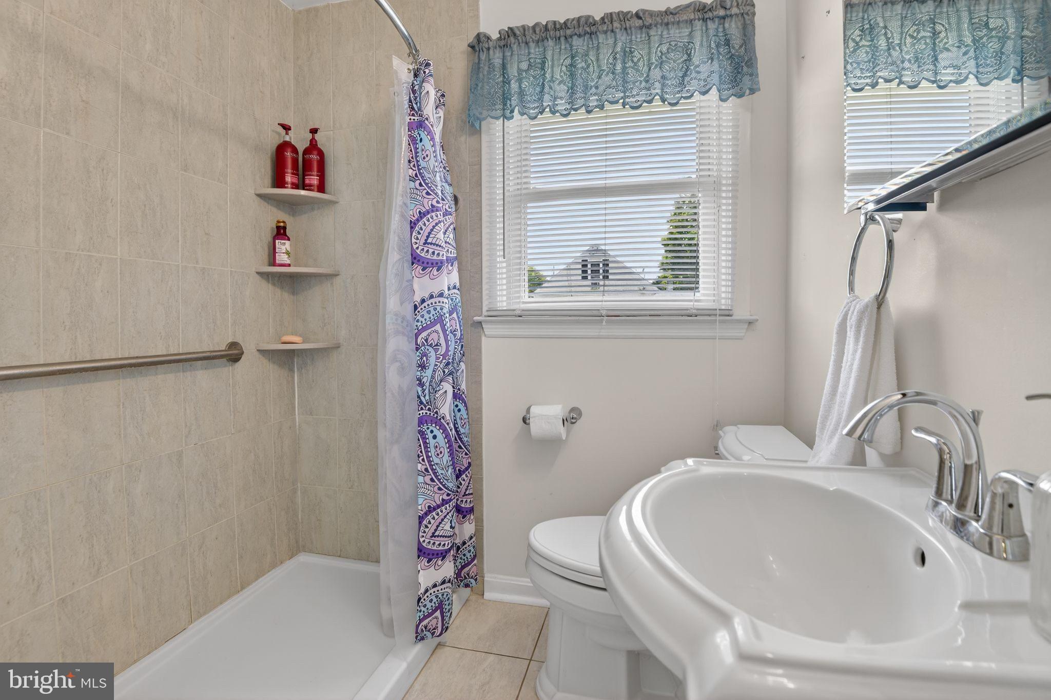CENTREVILLE HEIGHTS - Residential