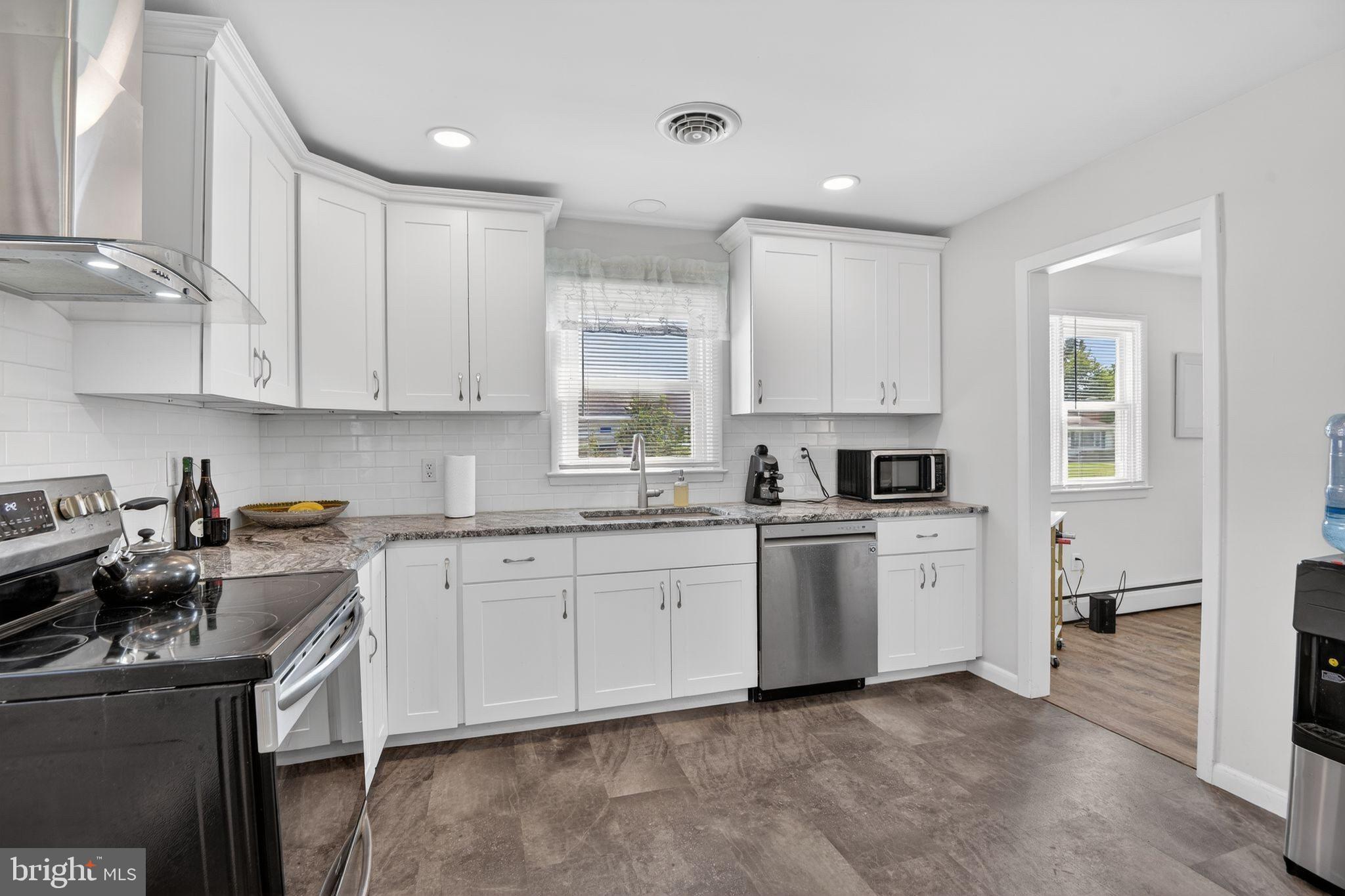 CENTREVILLE HEIGHTS - Residential