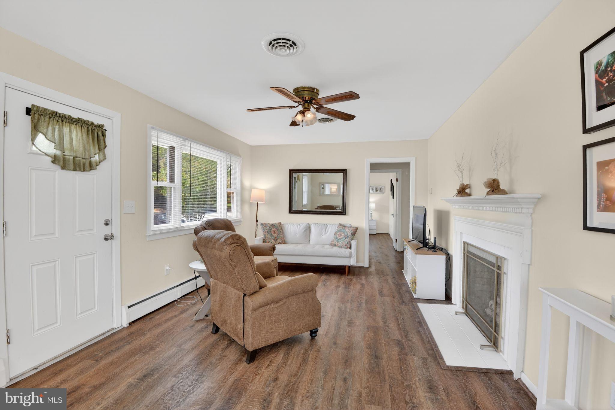 CENTREVILLE HEIGHTS - Residential