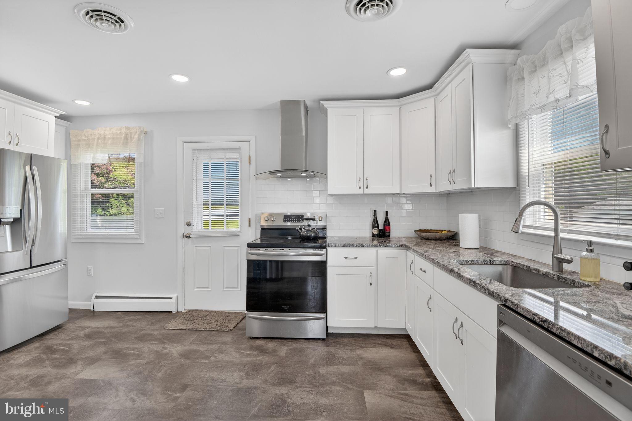 CENTREVILLE HEIGHTS - Residential