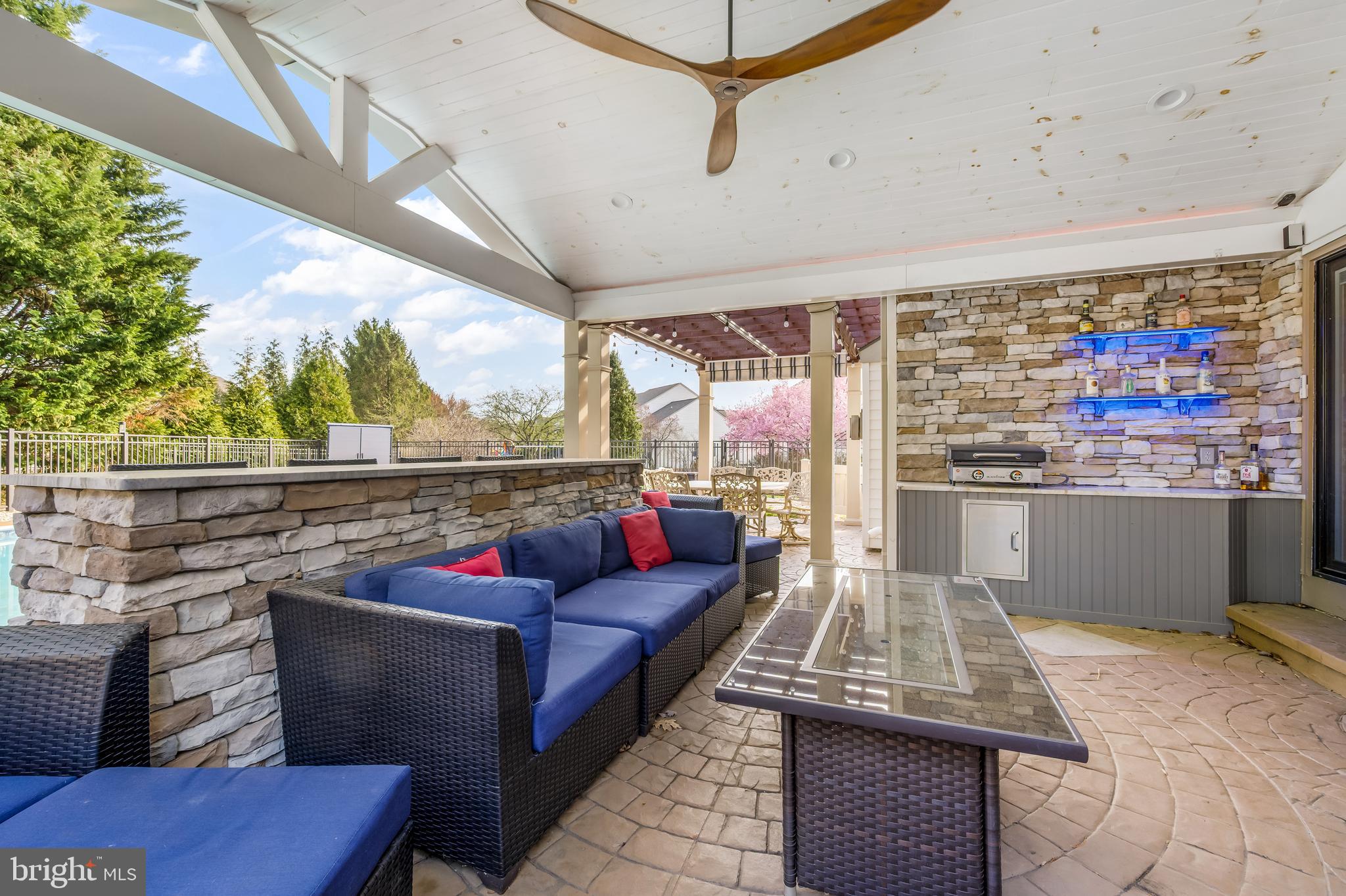 HUNTERS RIDGE - Residential