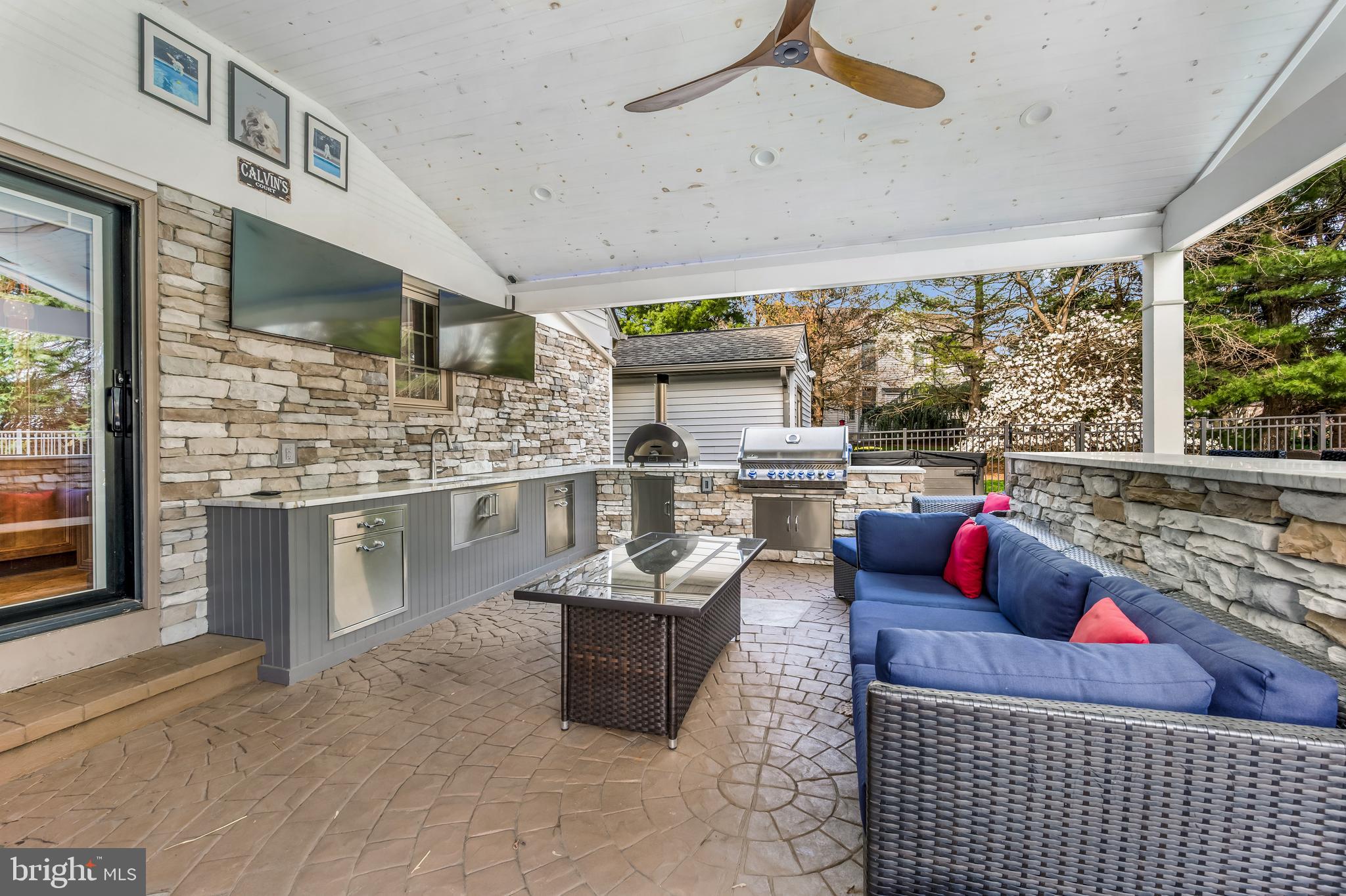 HUNTERS RIDGE - Residential