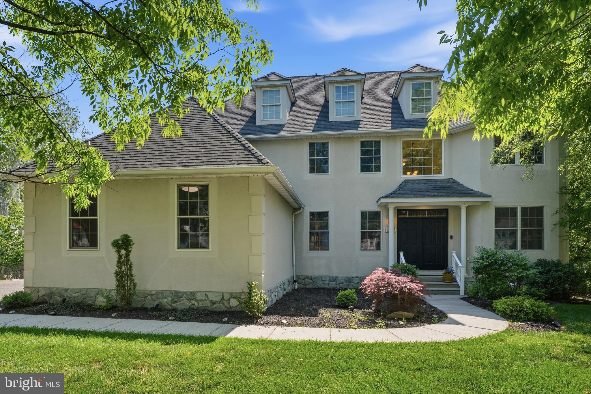 CRESPO ESTATES - Residential