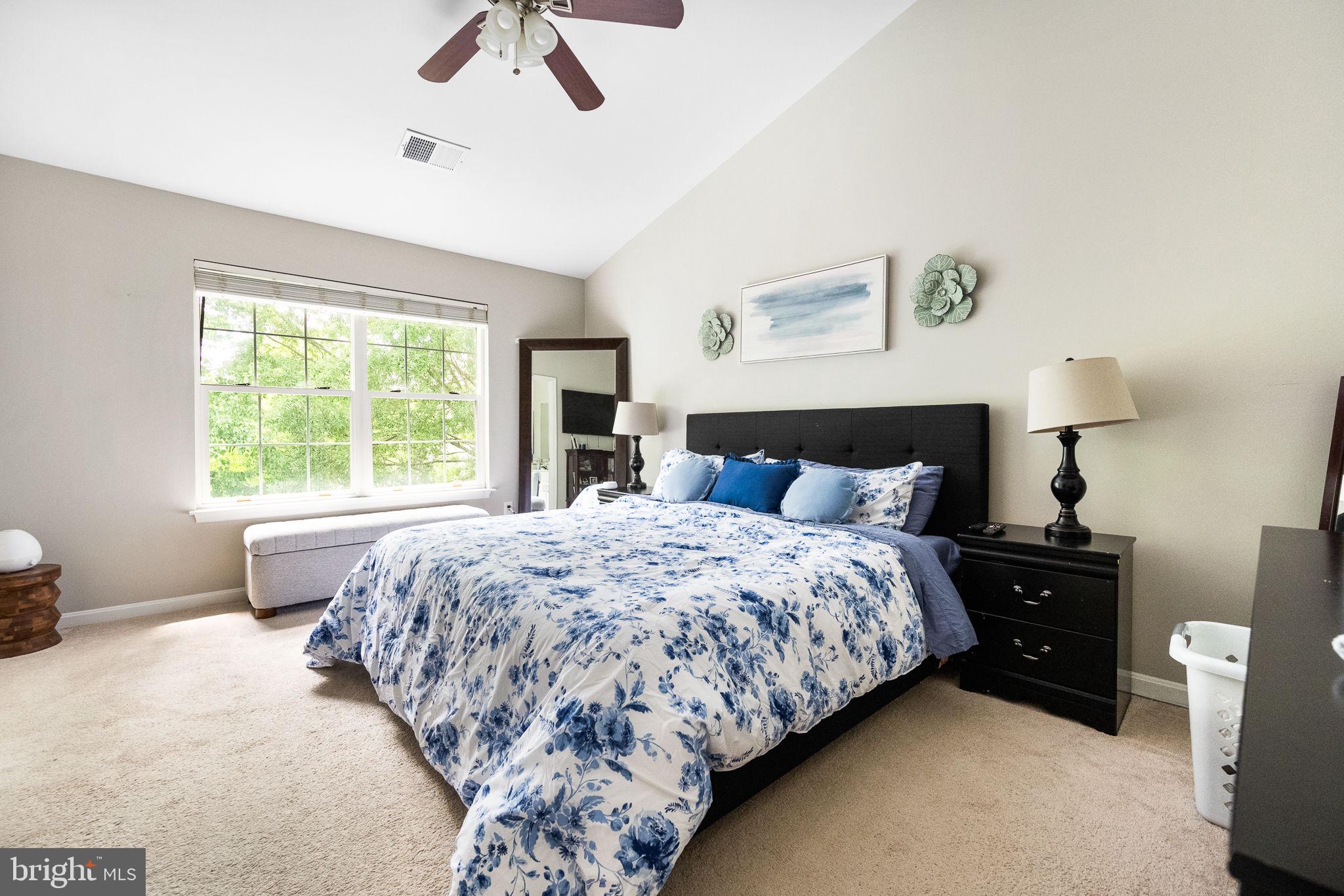 ASHBURN FARM - Residential