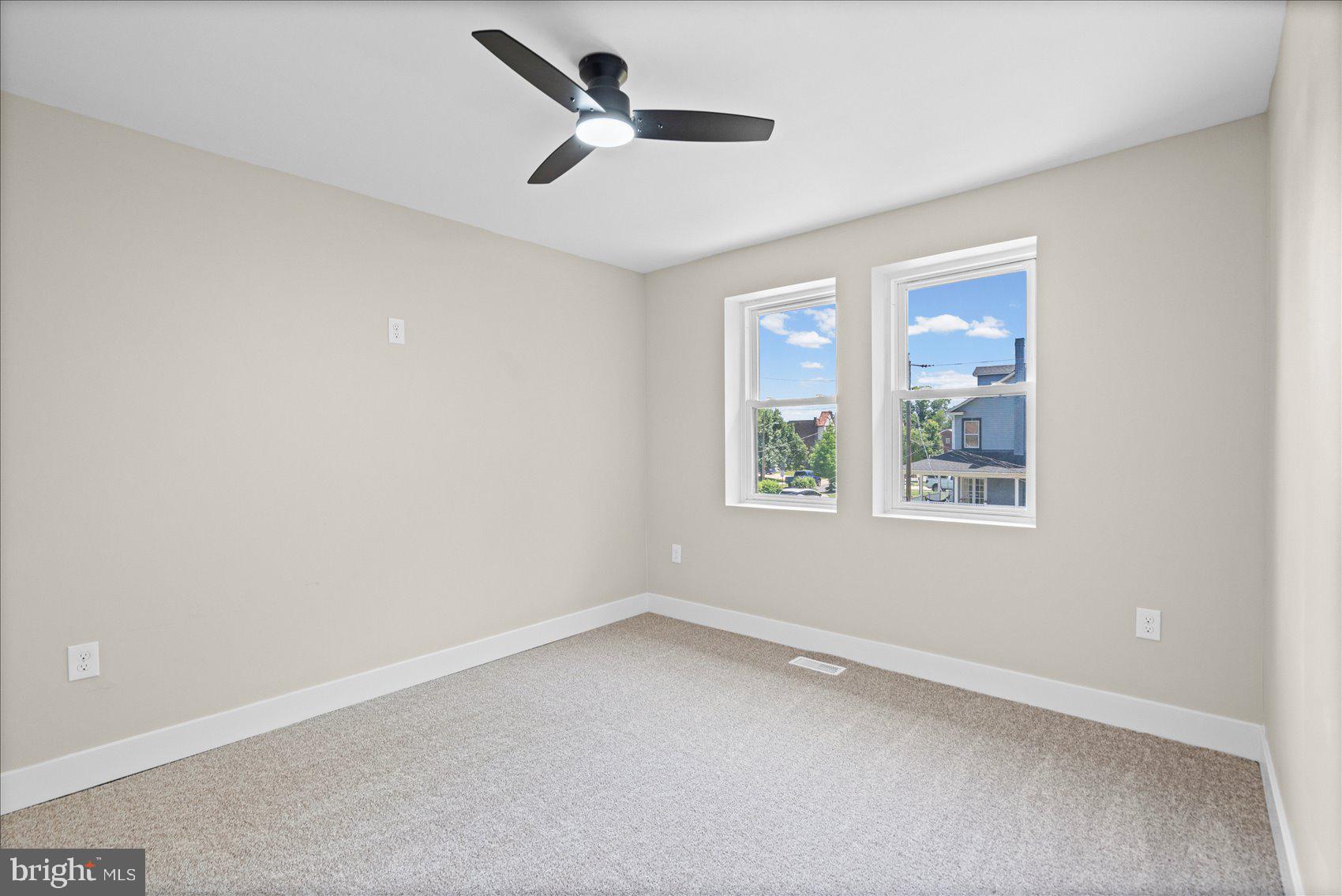 HOWARD PARK - Residential