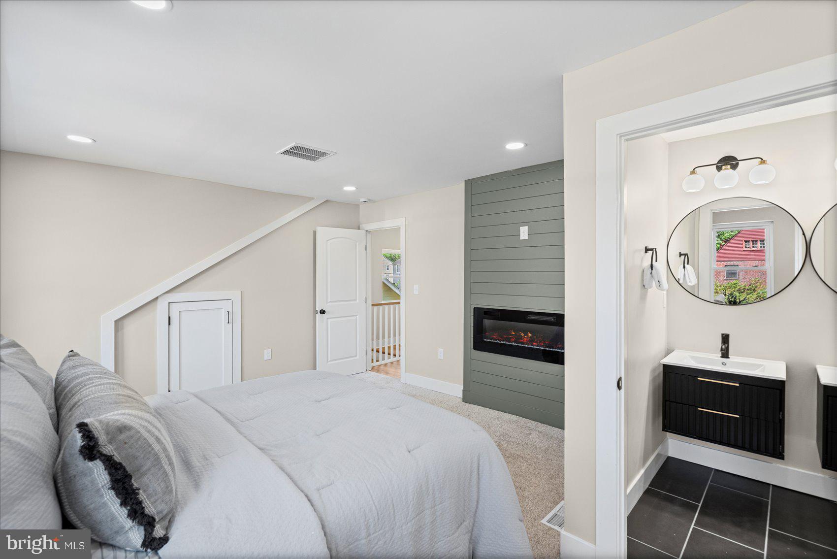 HOWARD PARK - Residential
