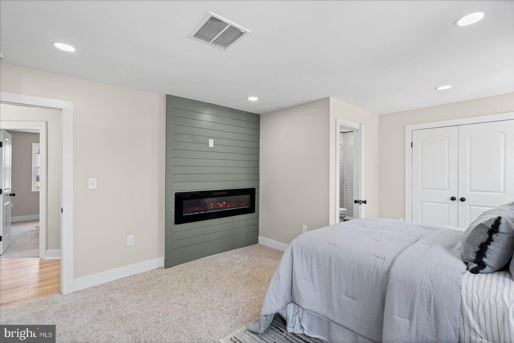 HOWARD PARK - Residential