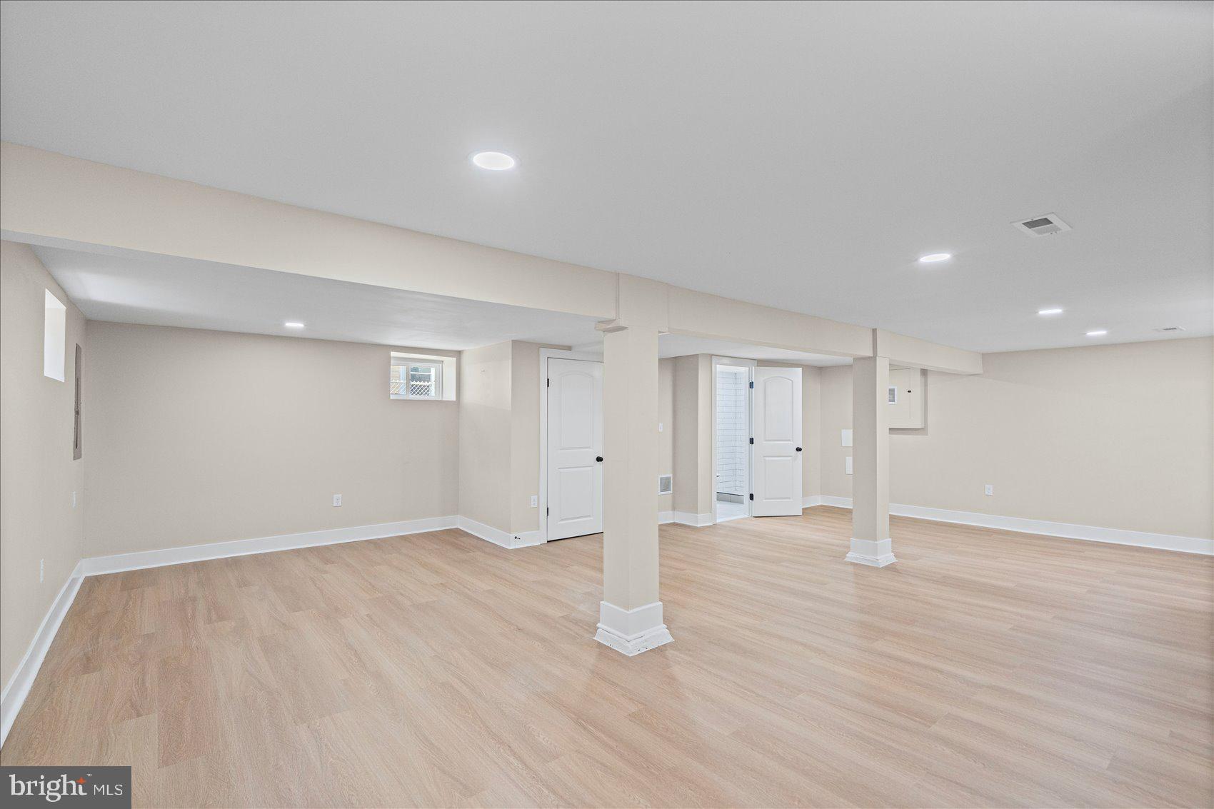 HOWARD PARK - Residential