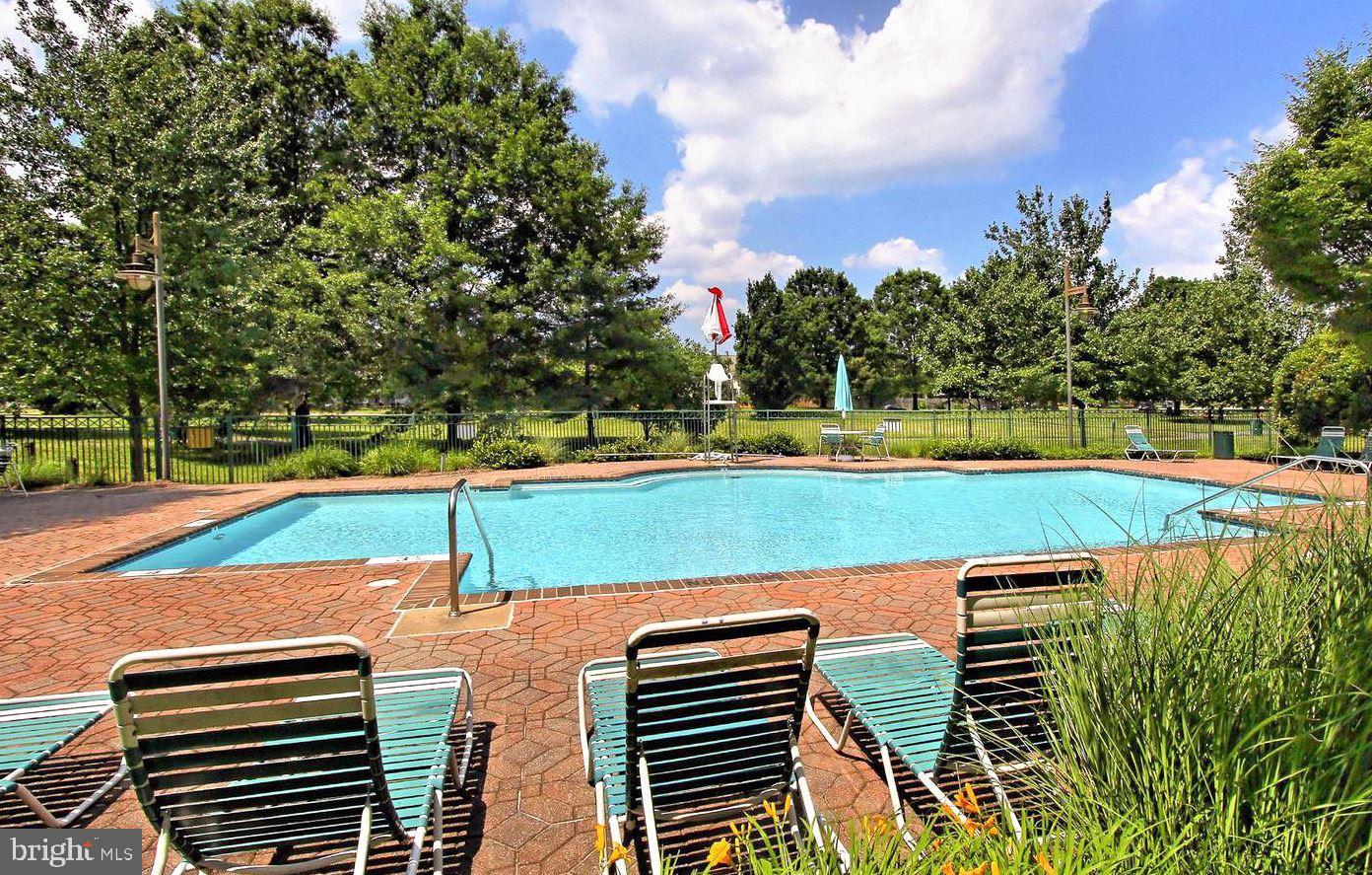 SAVOY PARK CONDOMINIUMS - Residential