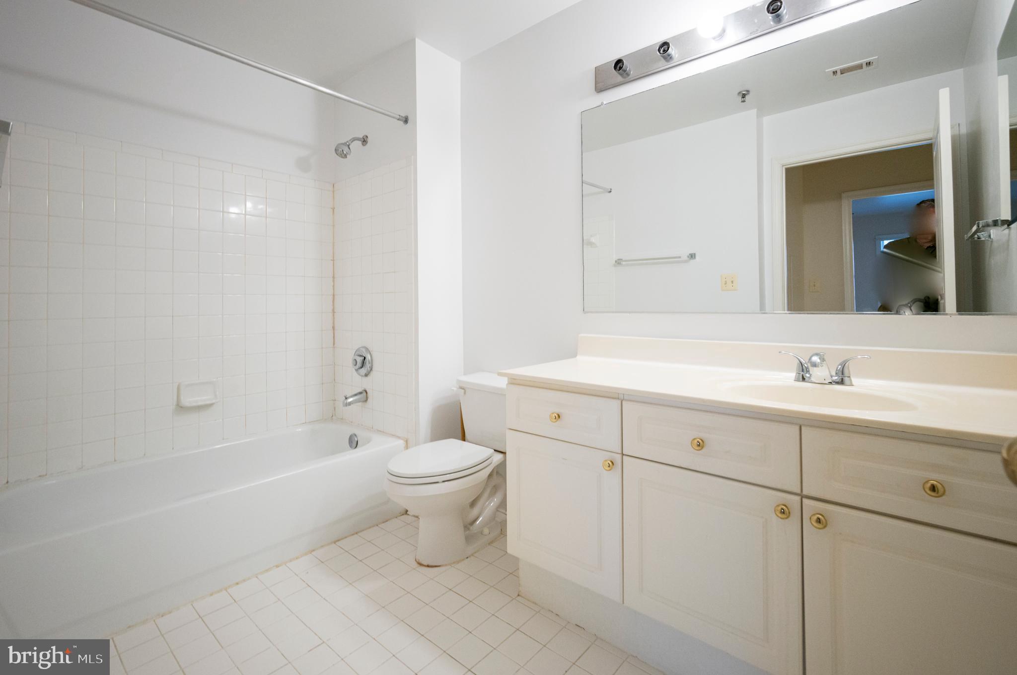 SAVOY PARK CONDOMINIUMS - Residential