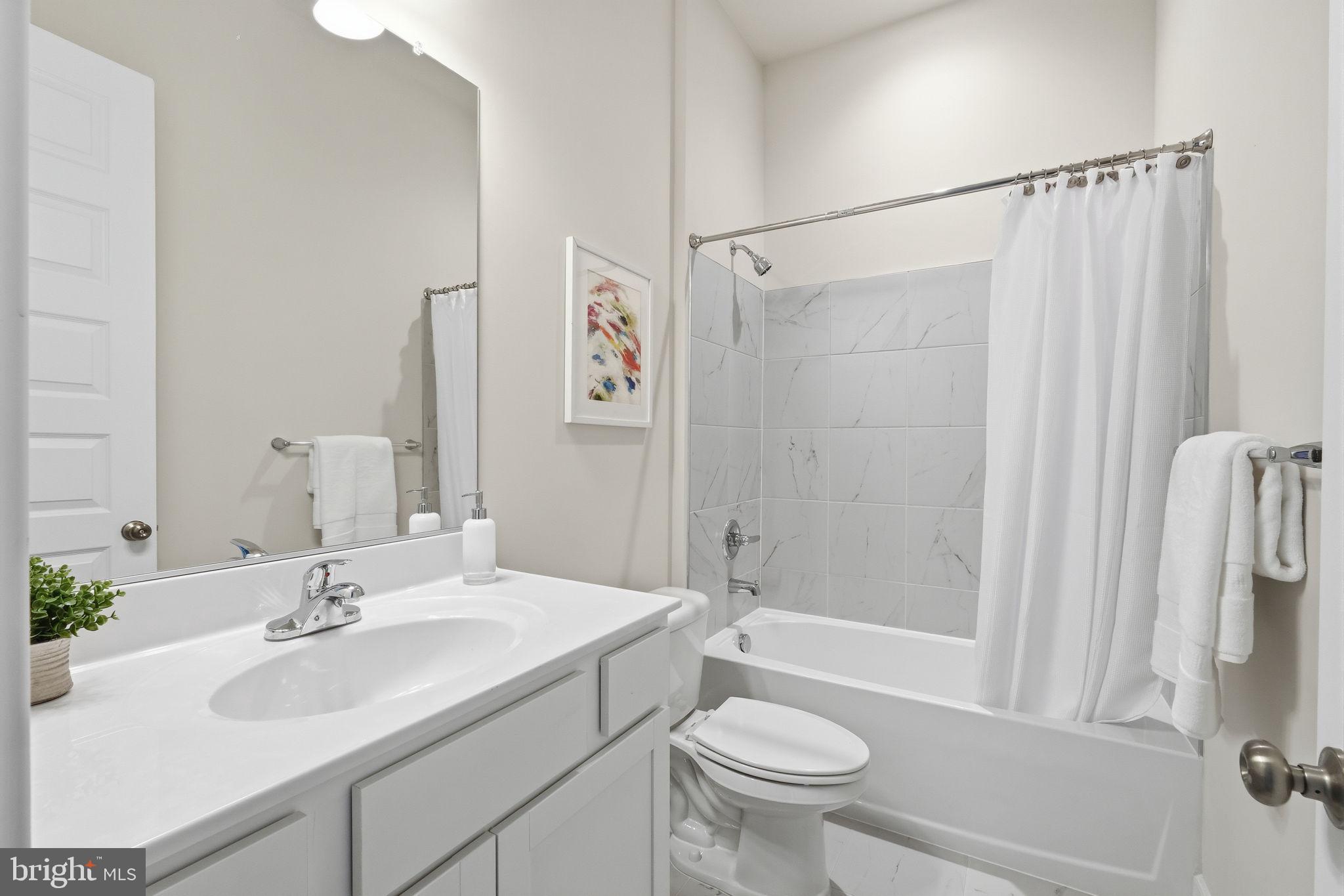 LAKESIDE AT TRAPPE - Residential
