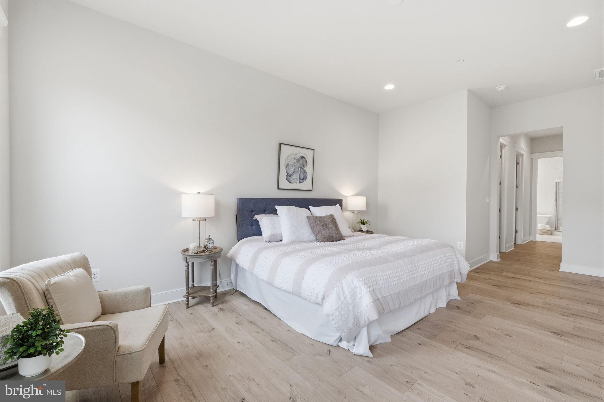 LAKESIDE AT TRAPPE - Residential
