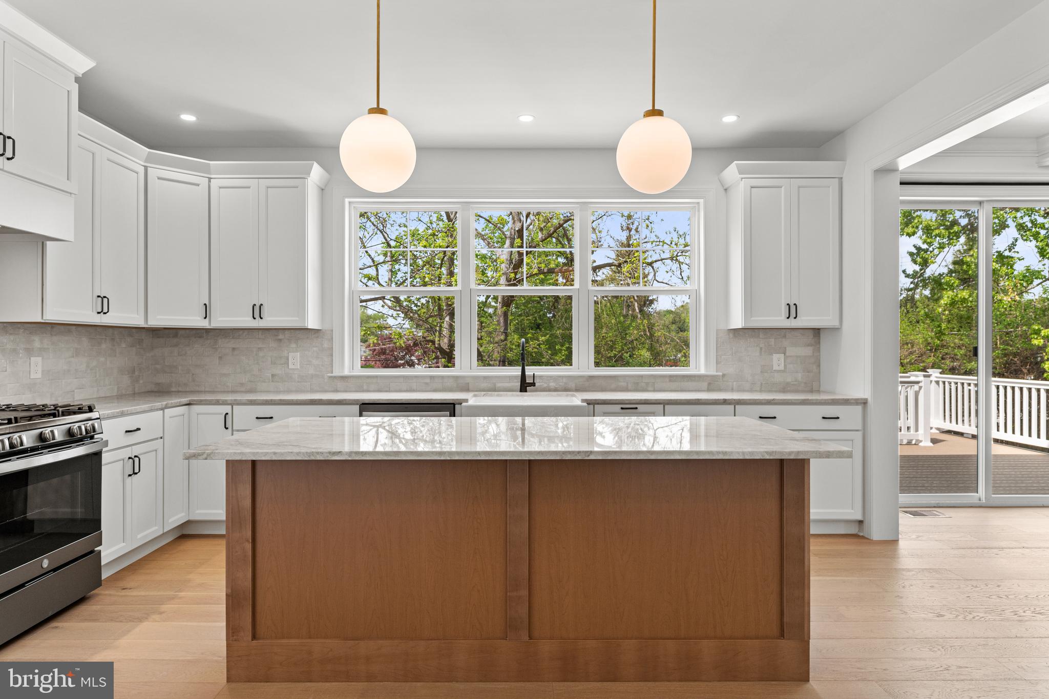 MERION HILL - Residential