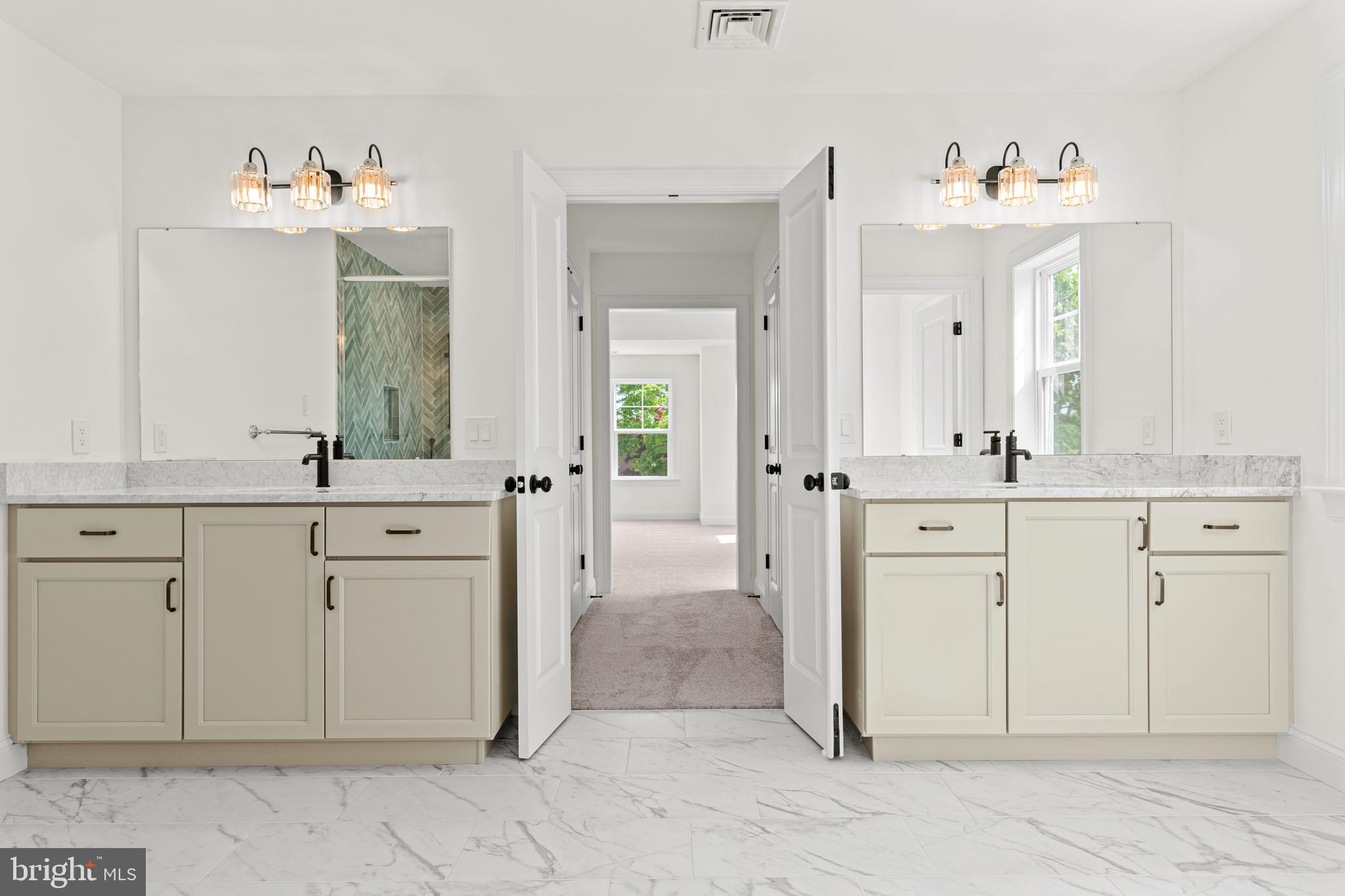 MERION HILL - Residential