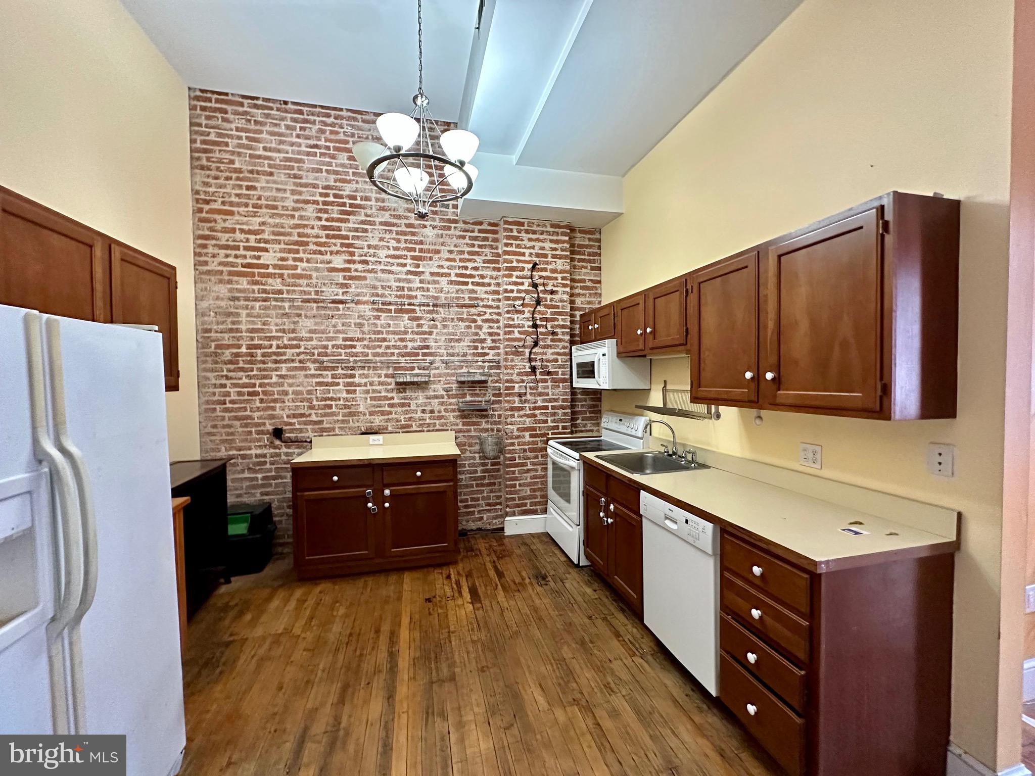 LANCASTER - Residential