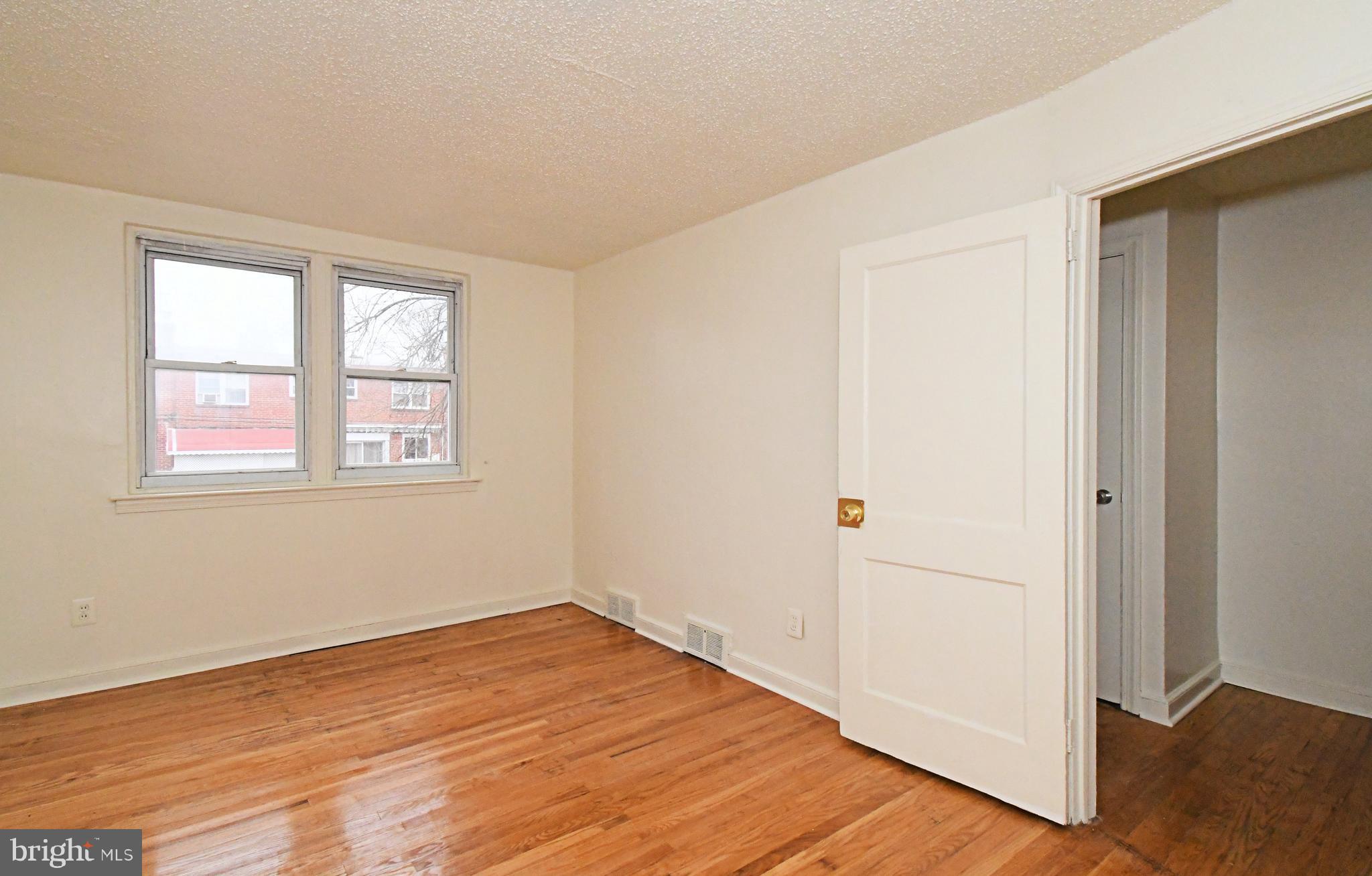 WEST OAK LANE - Residential