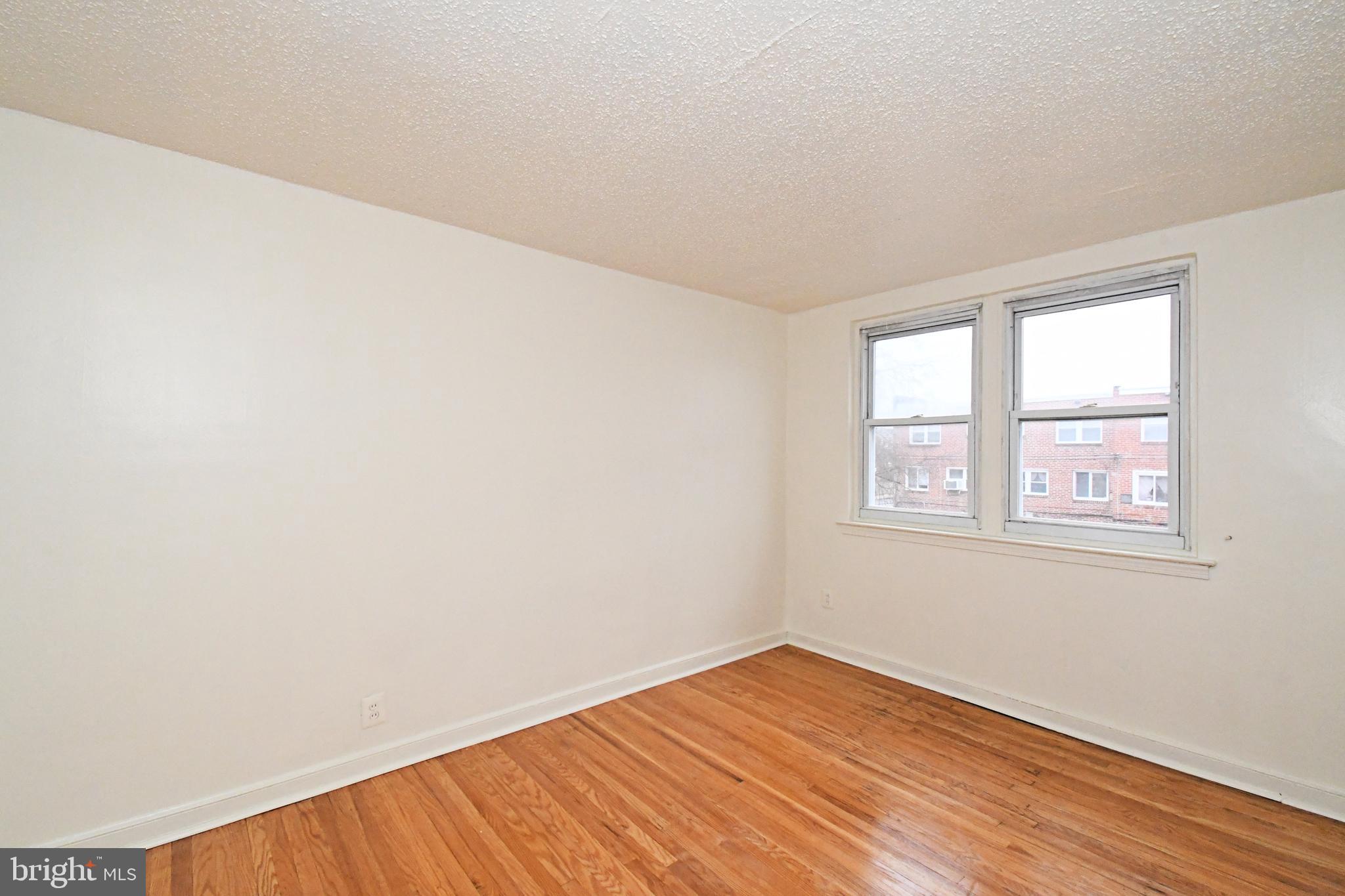 WEST OAK LANE - Residential