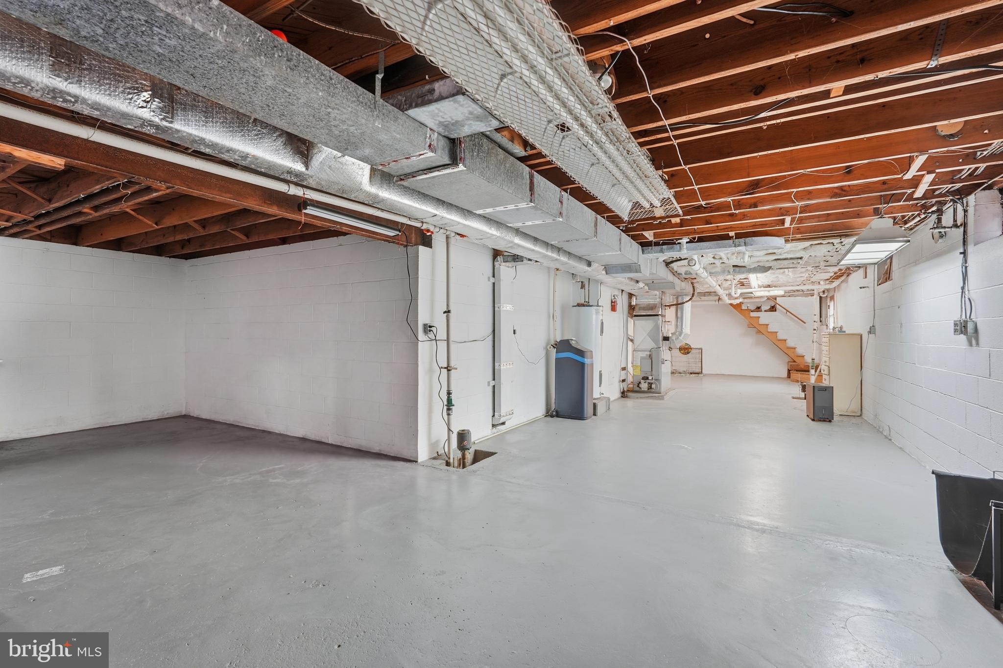 STRONGS ADDITION - Residential