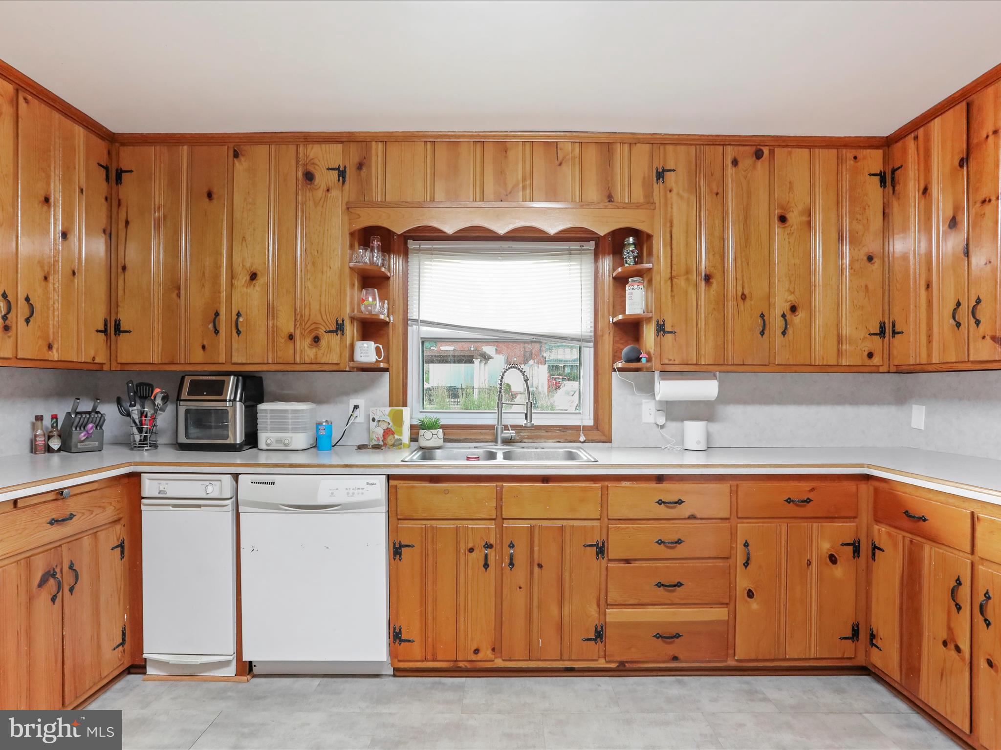 STRONGS ADDITION - Residential