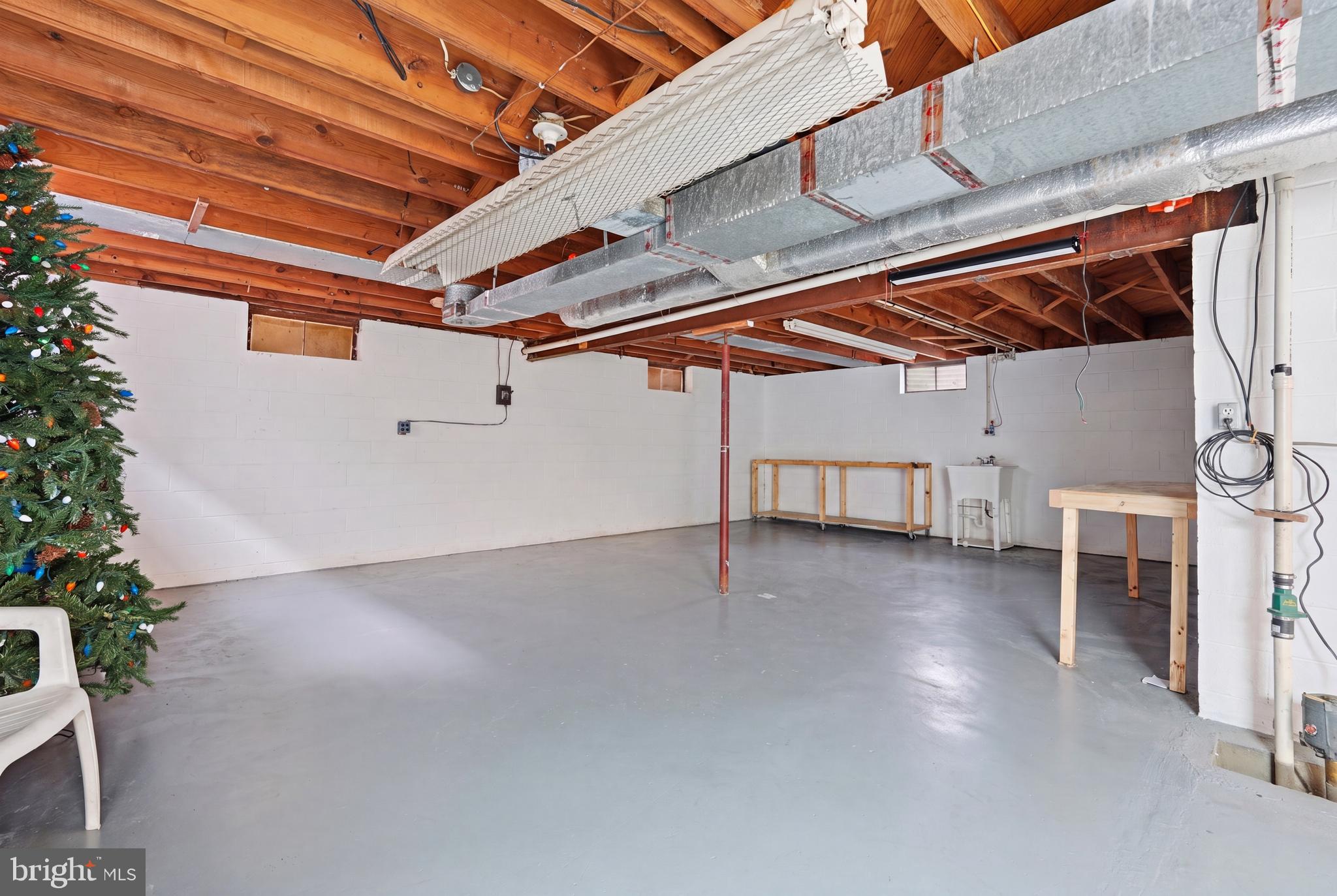 STRONGS ADDITION - Residential