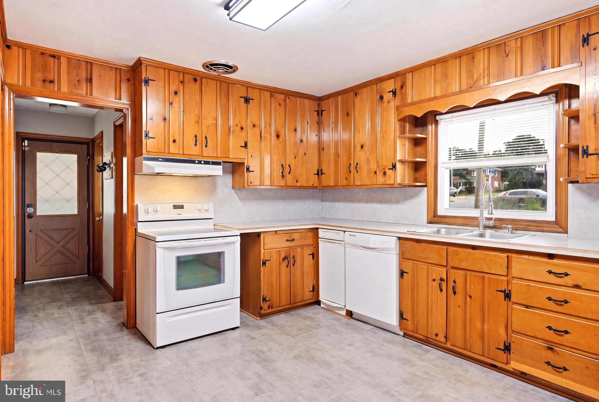 STRONGS ADDITION - Residential