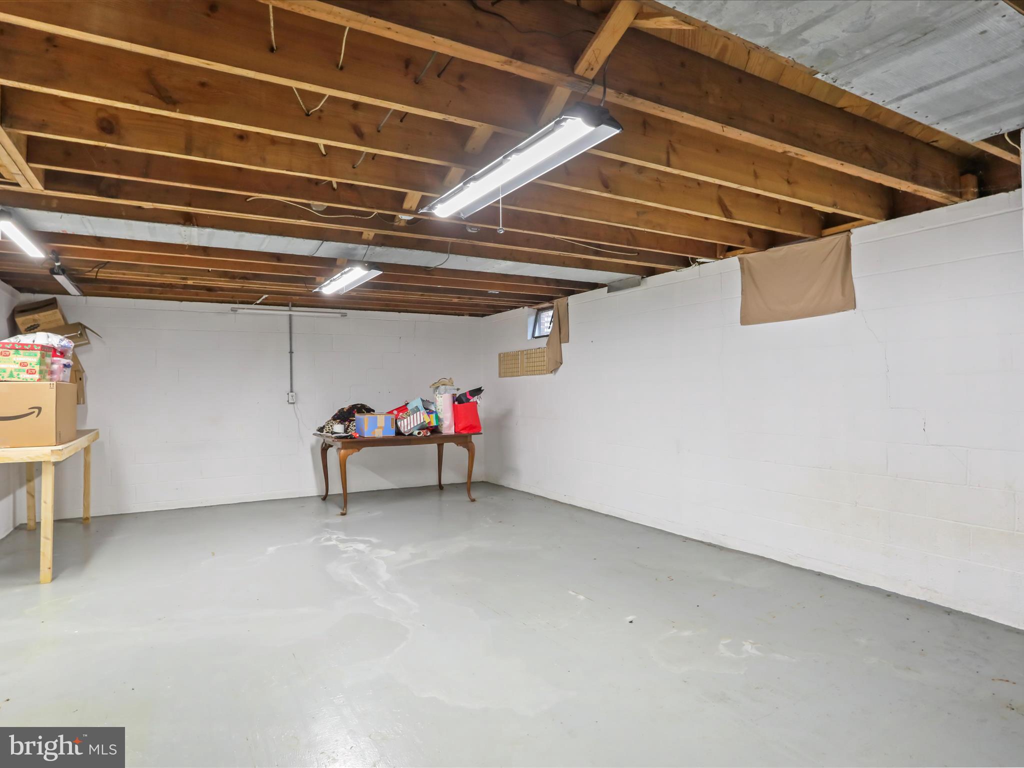 STRONGS ADDITION - Residential