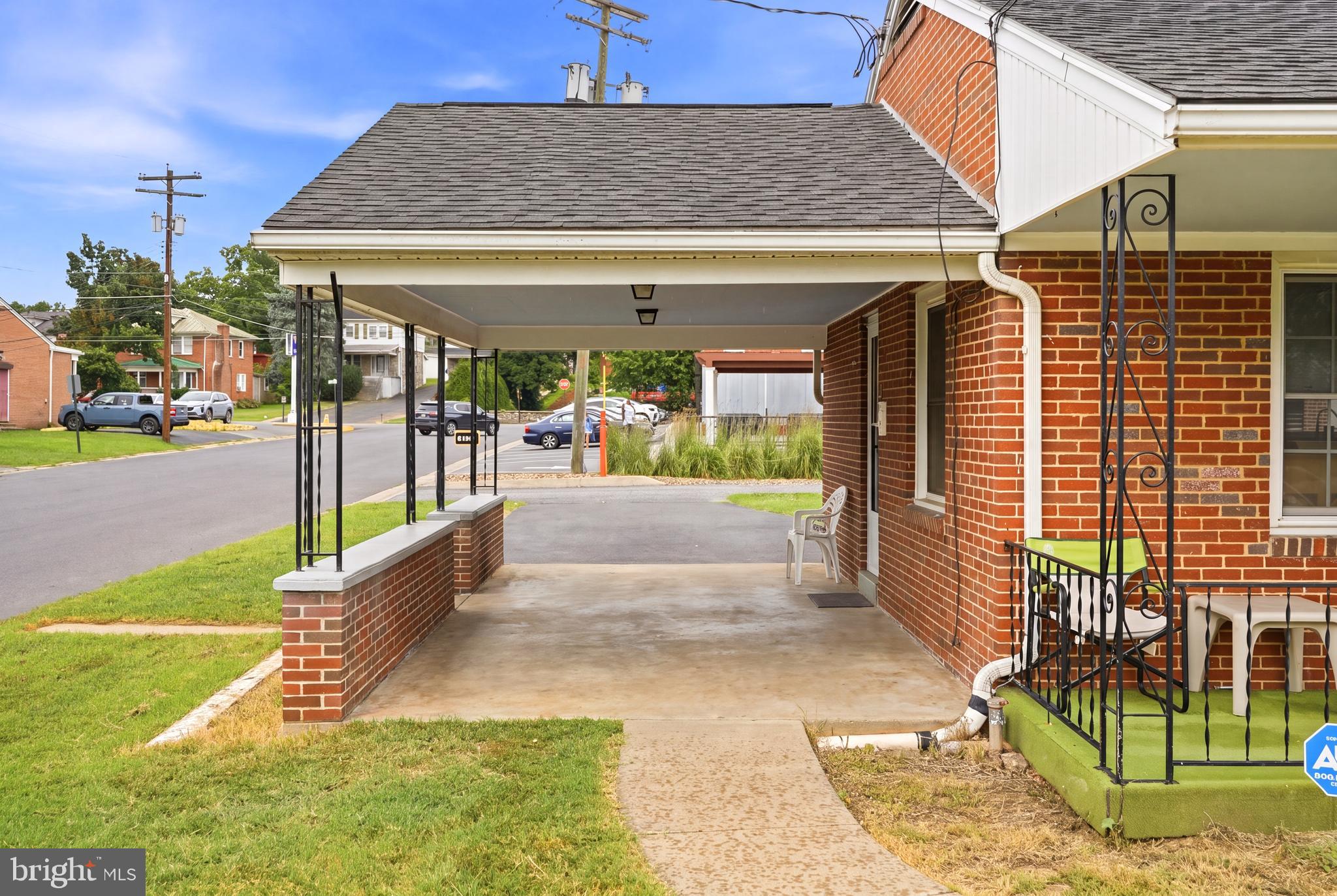 STRONGS ADDITION - Residential