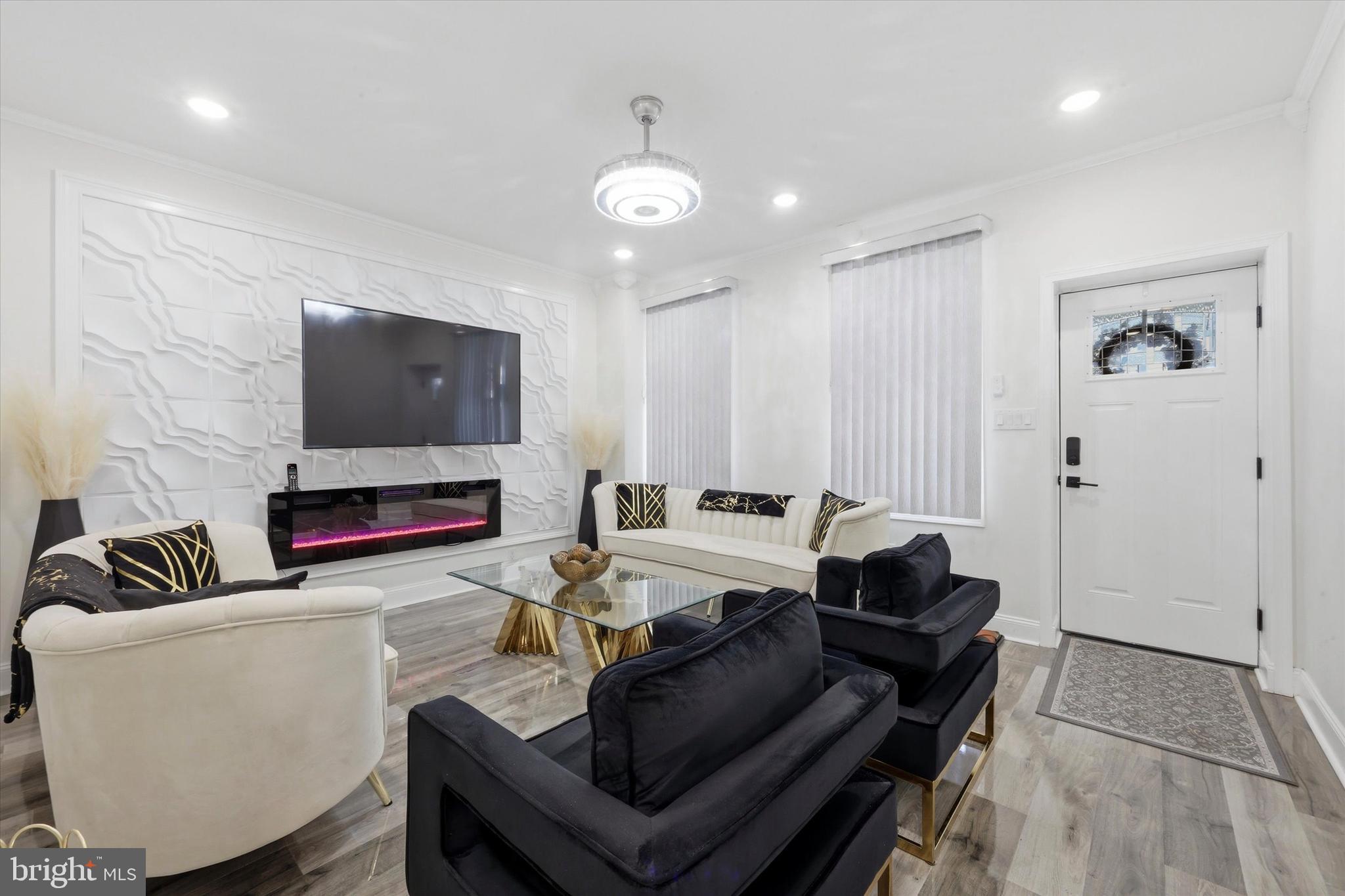 COBBS CREEK - Residential