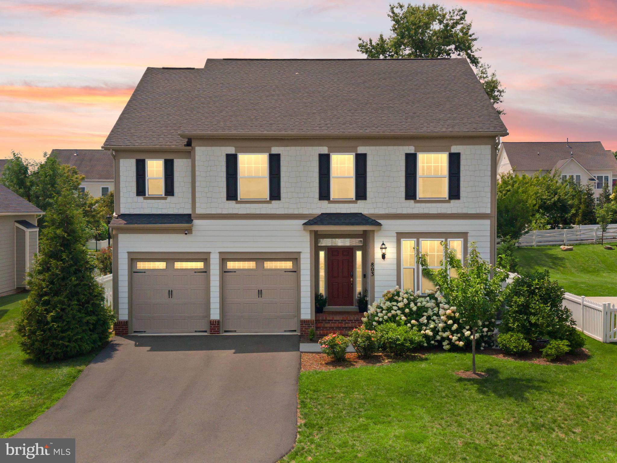 VILLAGE CASE - Residential