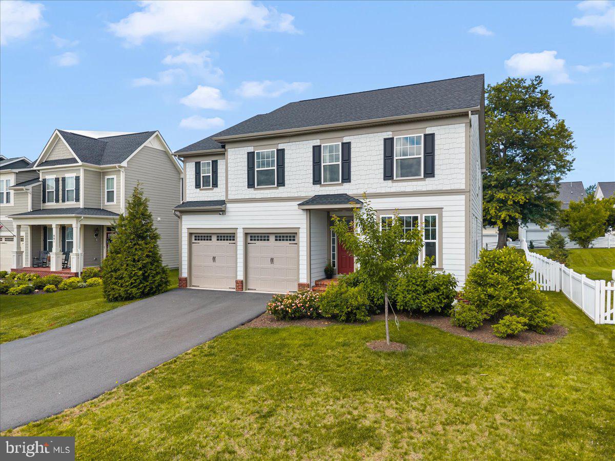 VILLAGE CASE - Residential