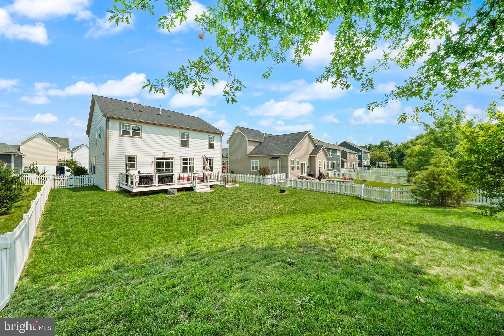 VILLAGE CASE - Residential