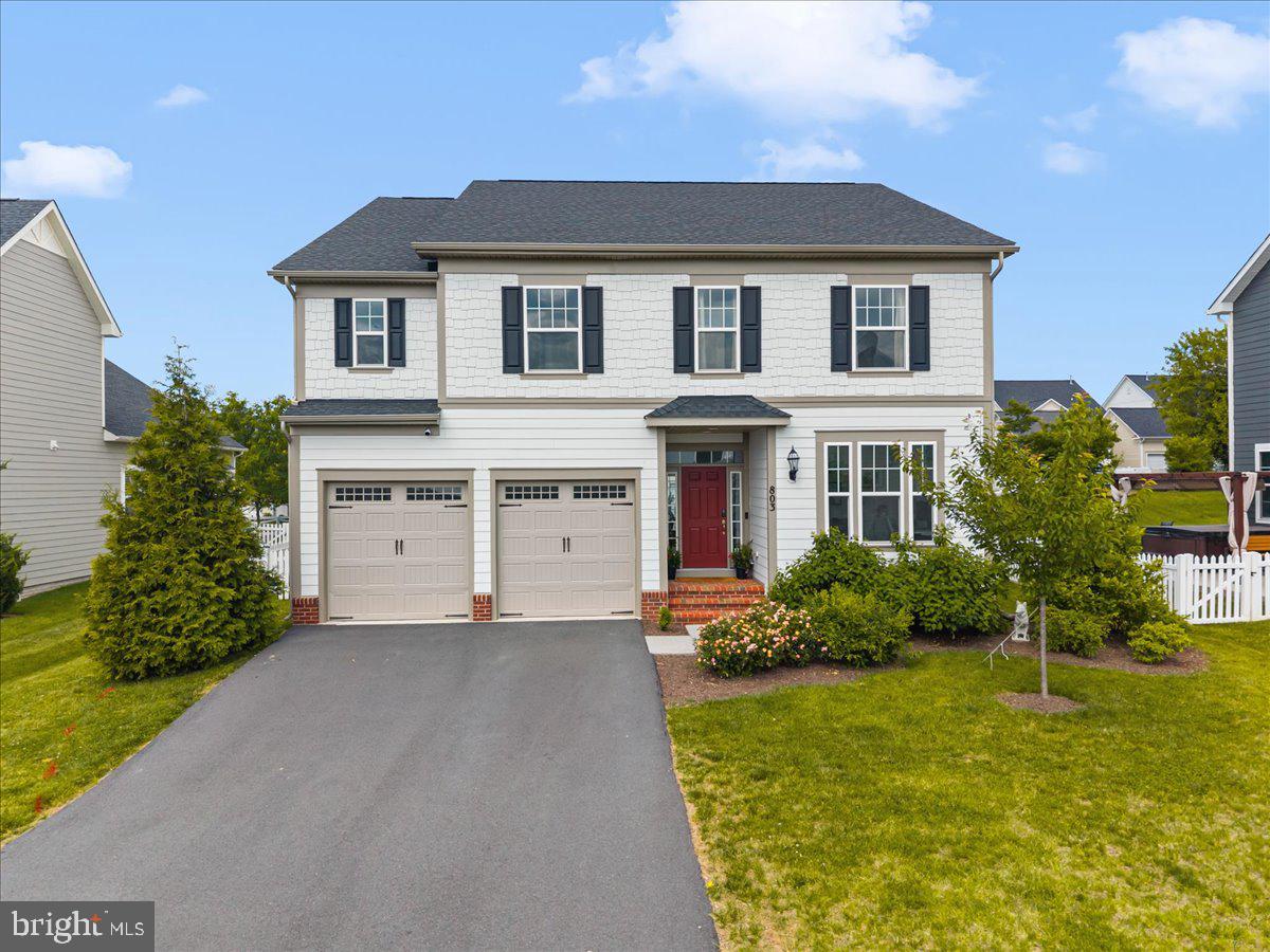 VILLAGE CASE - Residential