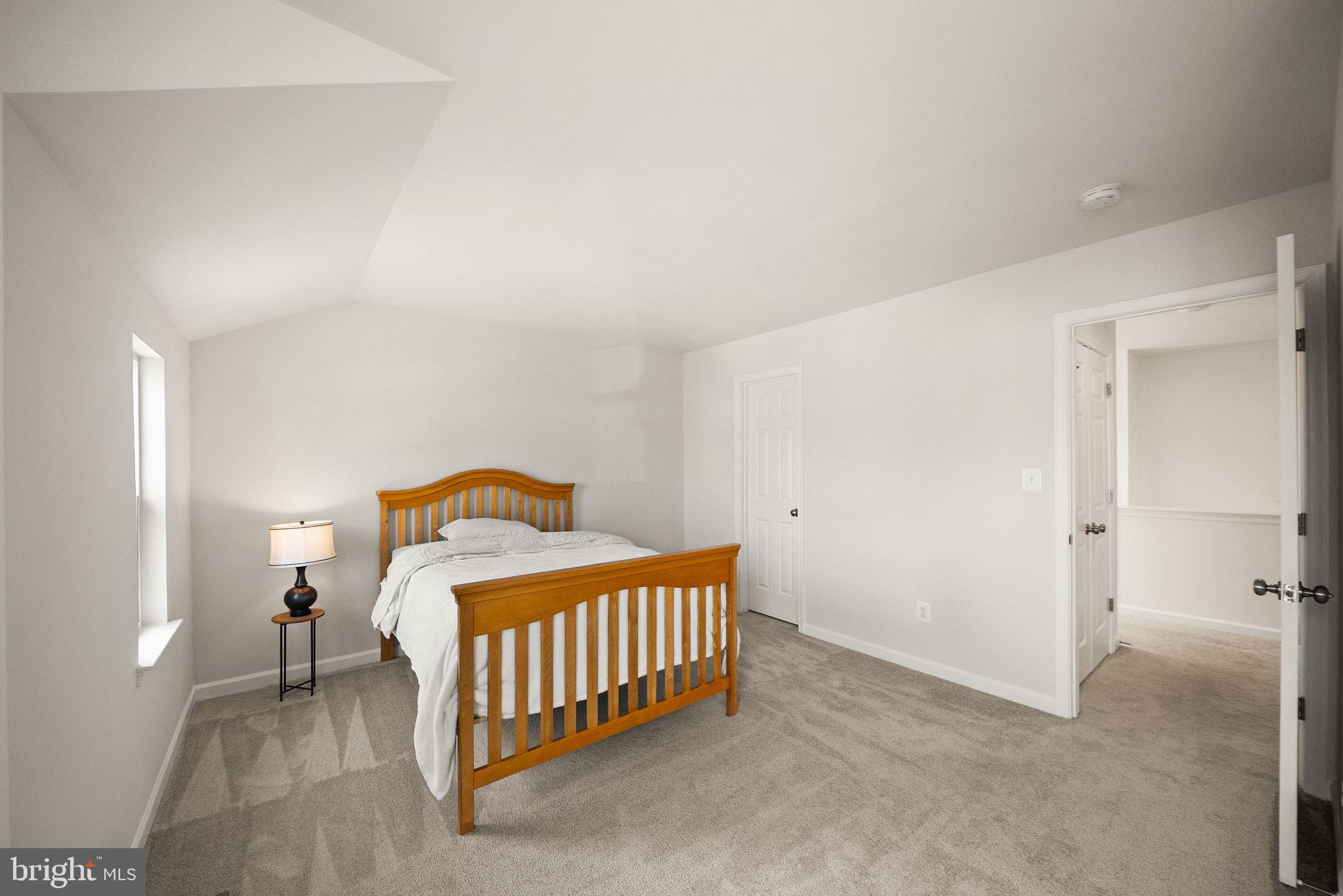 VILLAGE CASE - Residential